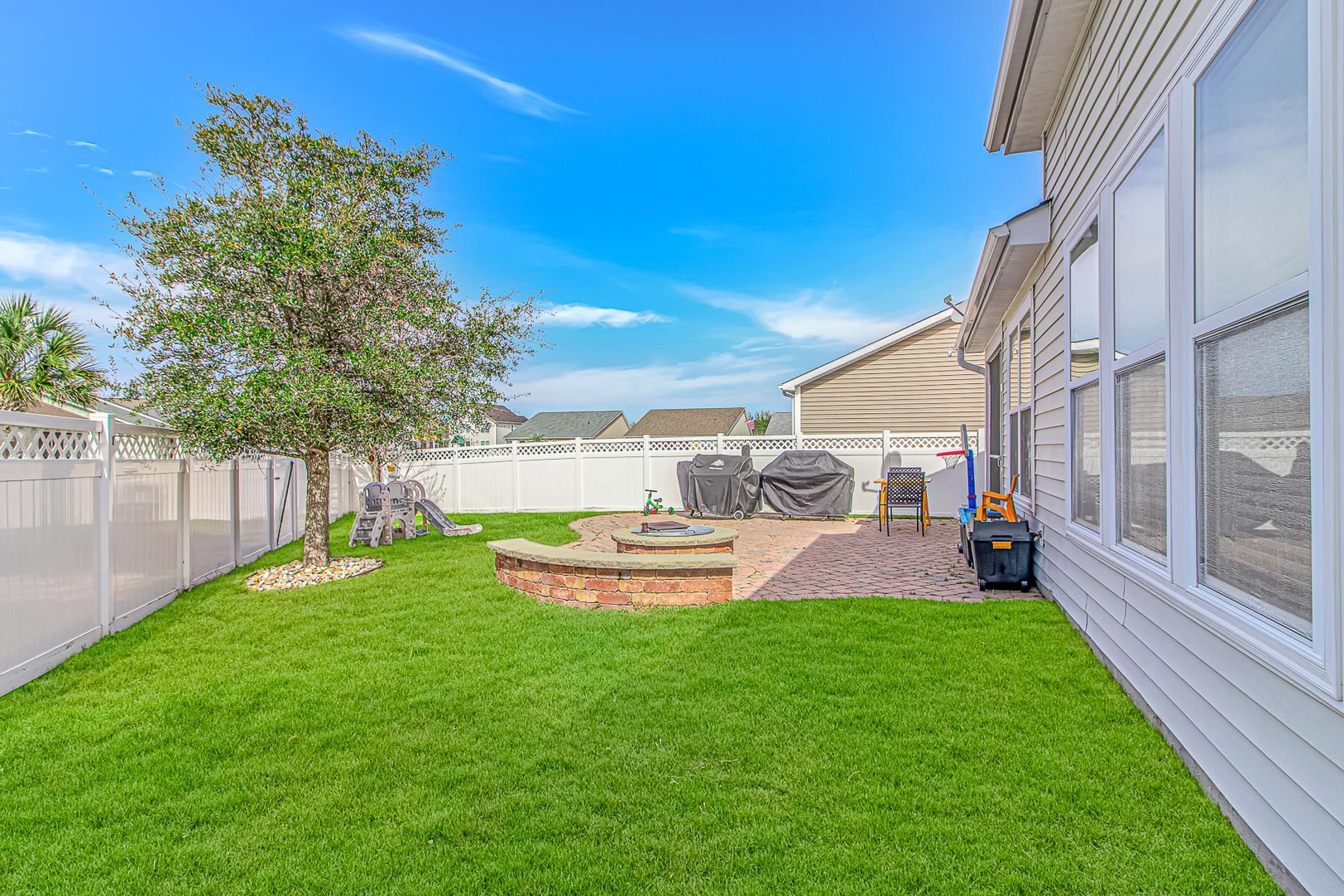 425 Tiburon Dr. Property Photo 31