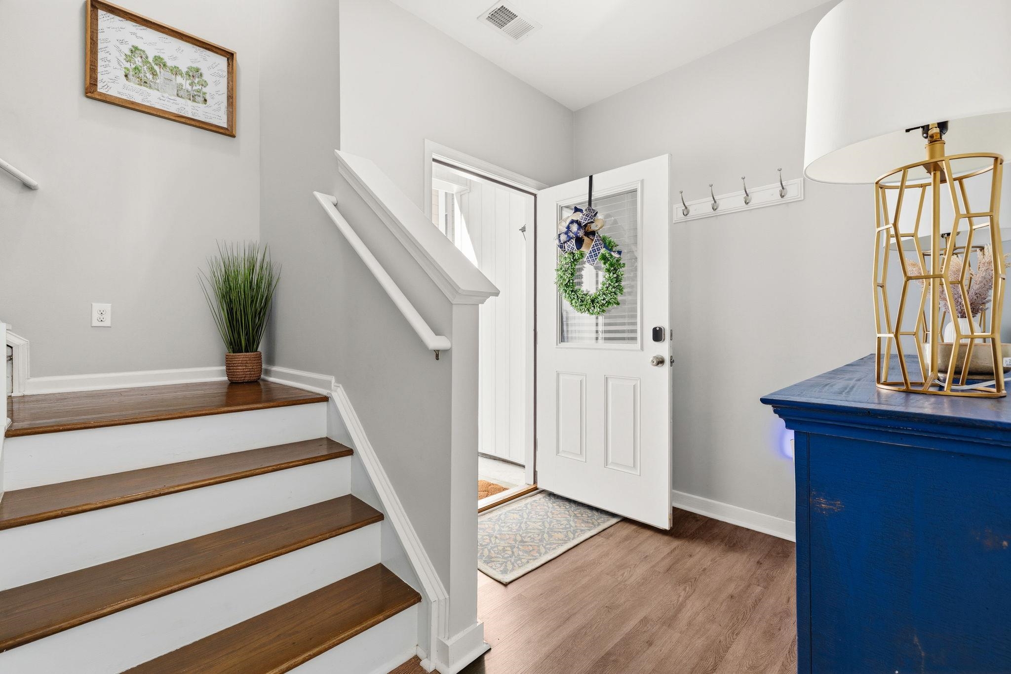 138 Marblehead Ct. Property Photo 3