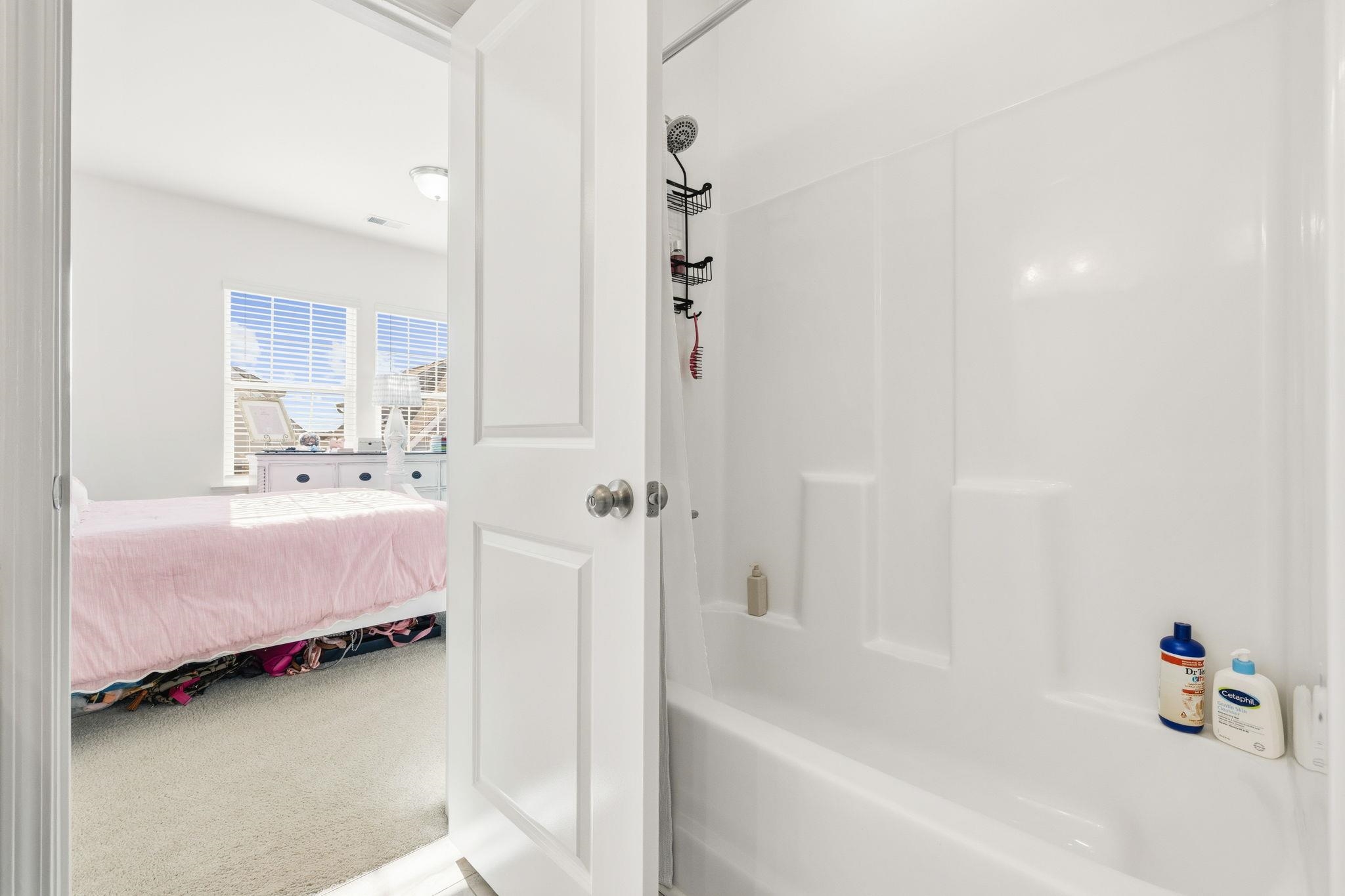 138 Marblehead Ct. Property Photo 25