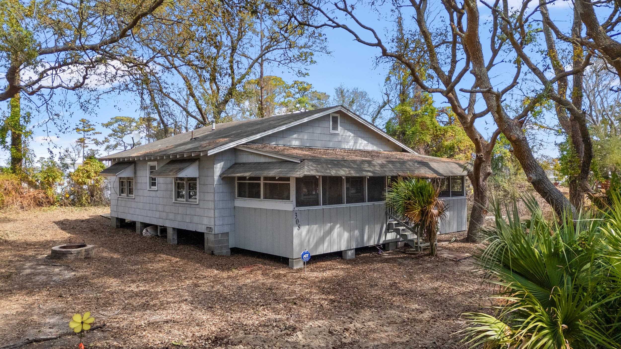 308 Sandcrest Dr. Property Photo 1