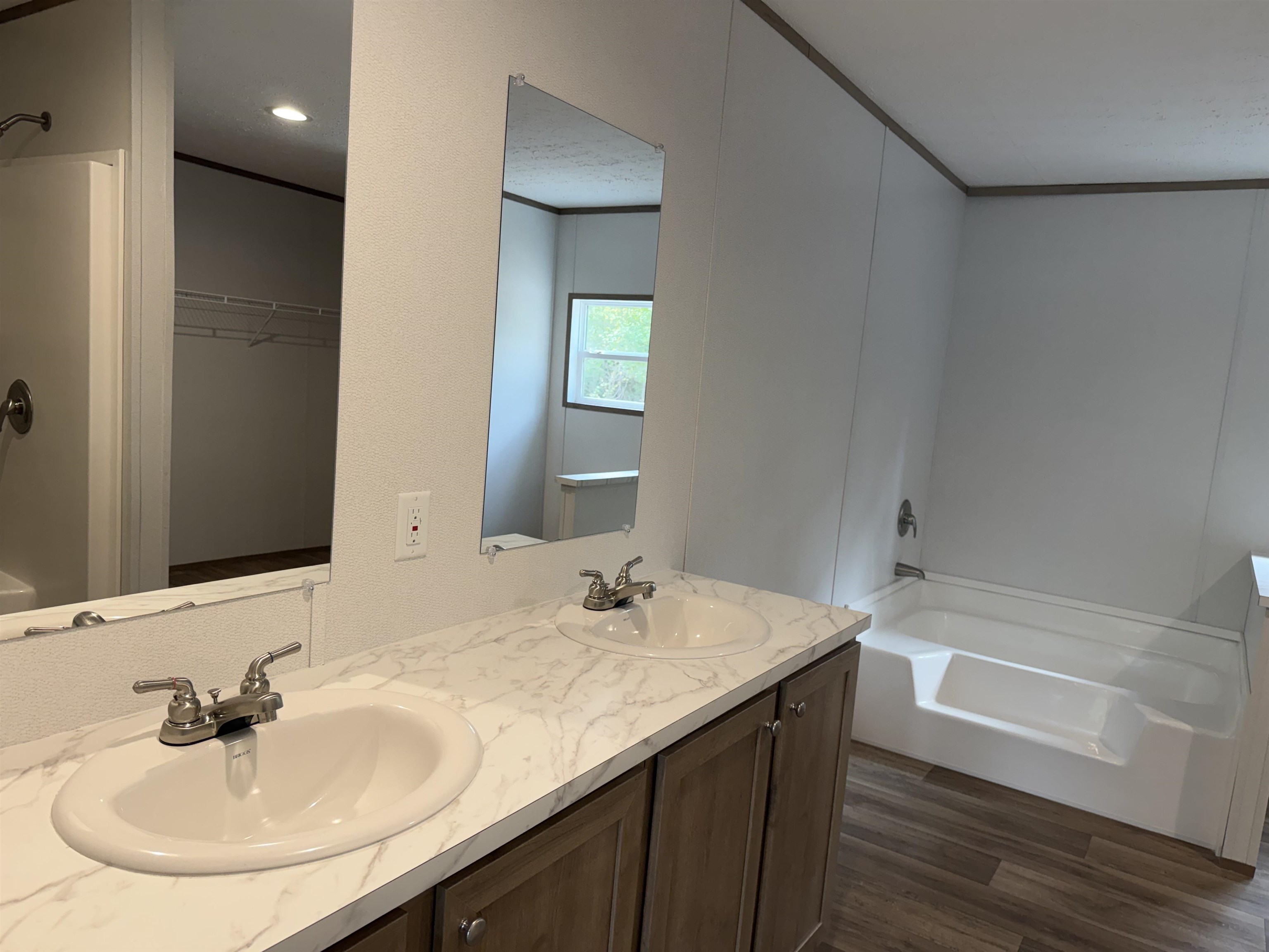 265 Apple Valley Rd. Property Photo 14