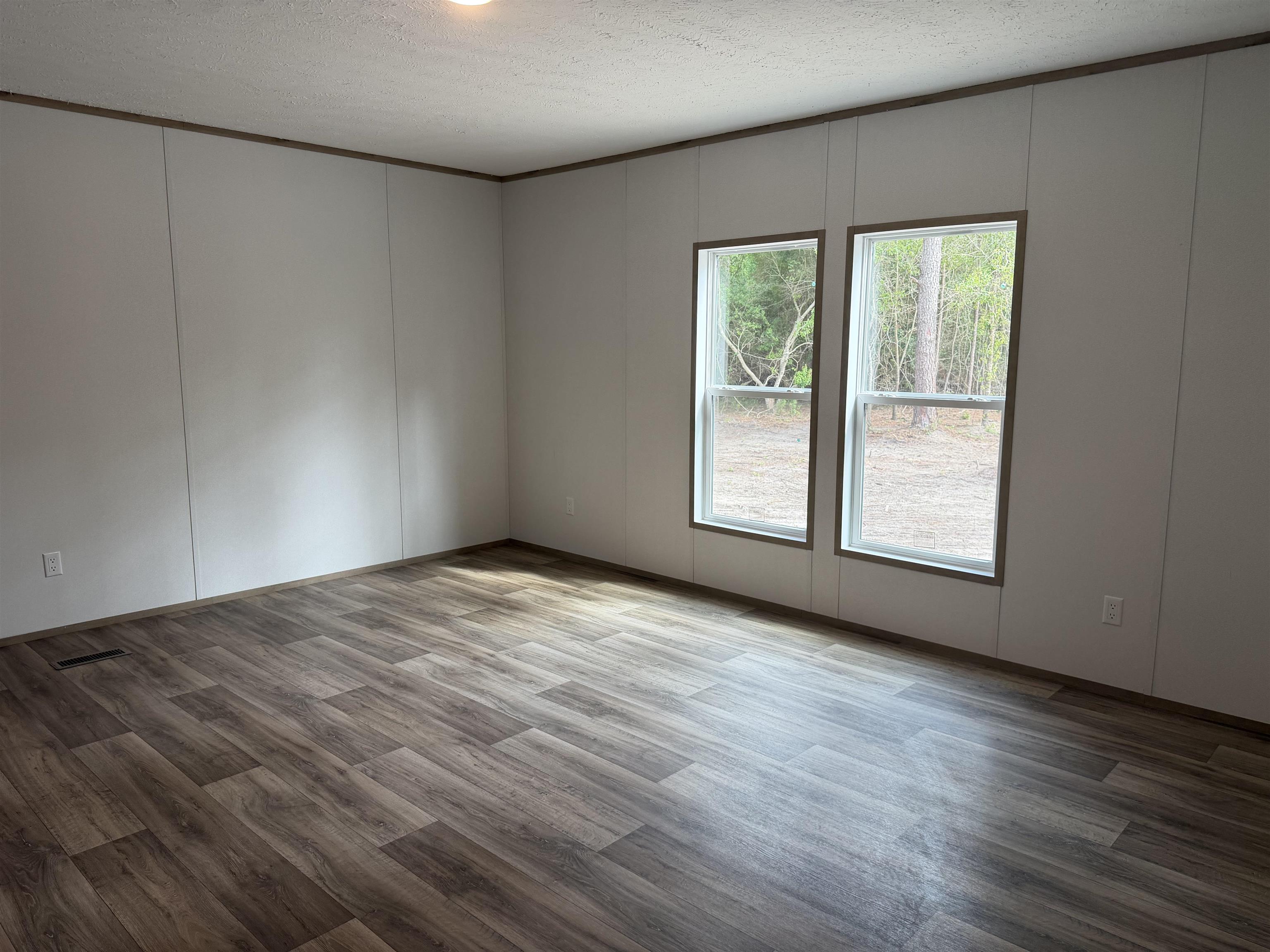 265 Apple Valley Rd. Property Photo 23