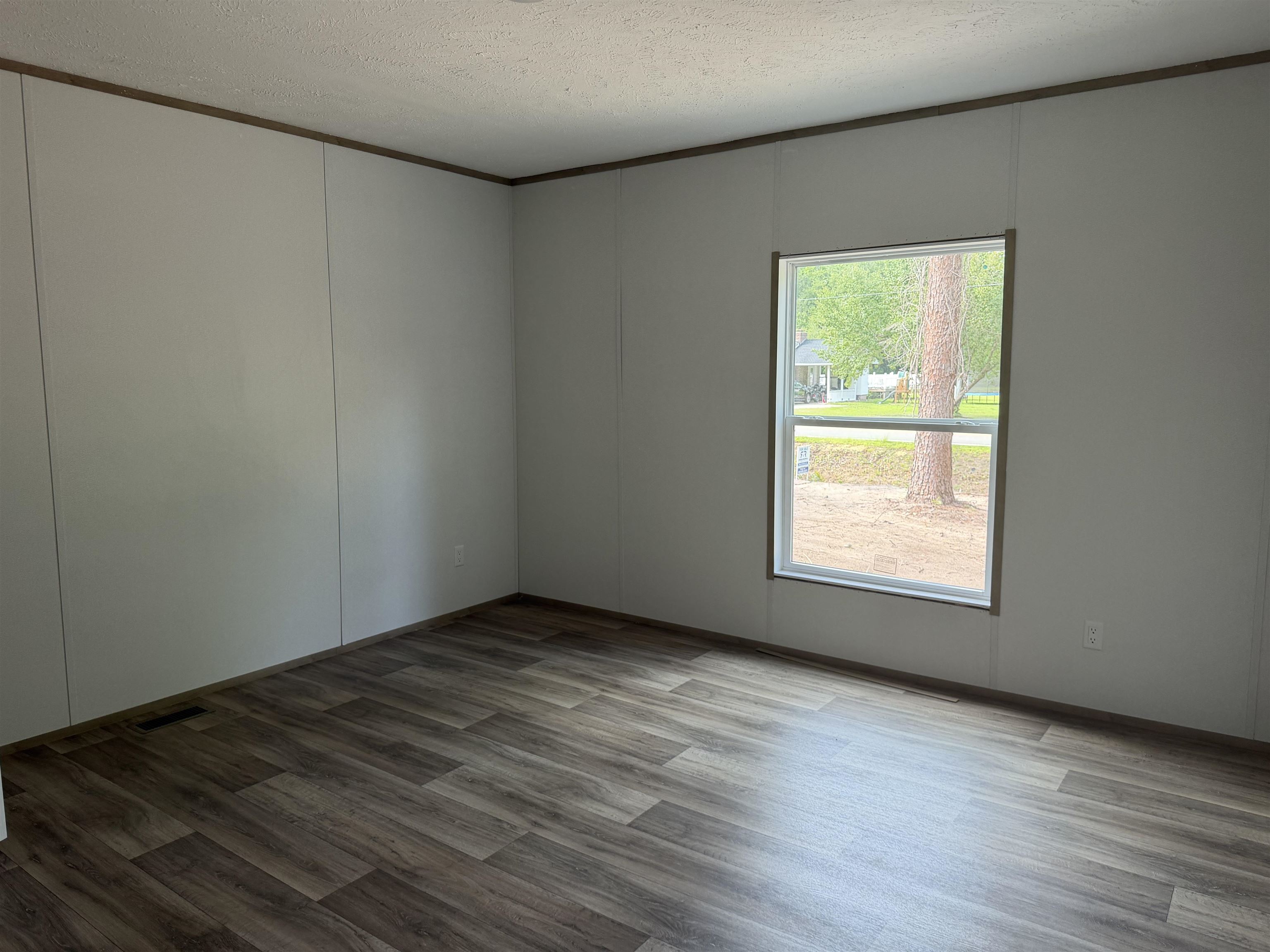 265 Apple Valley Rd. Property Photo 29