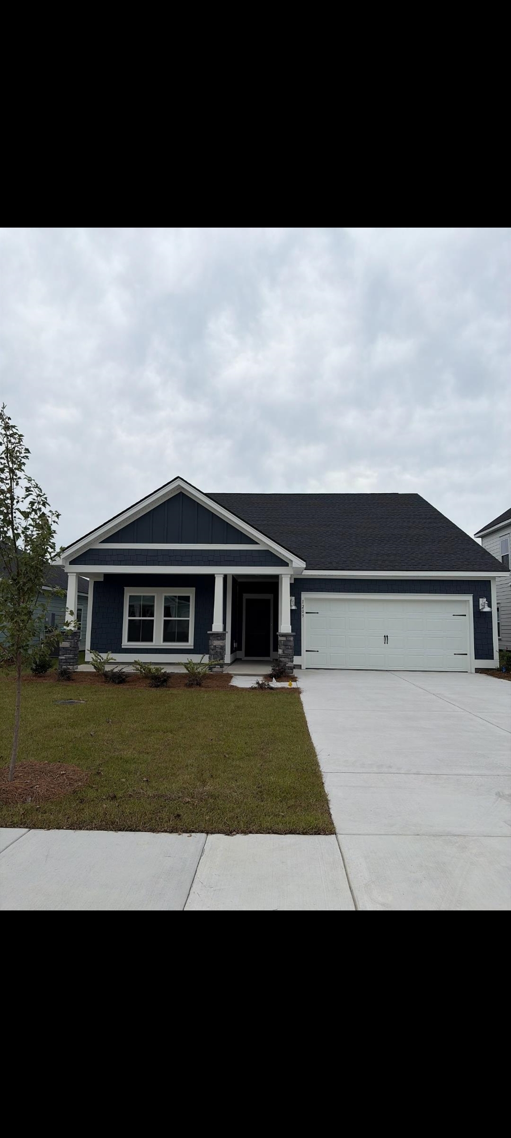 1125 SeaChase Way Property Photo 1