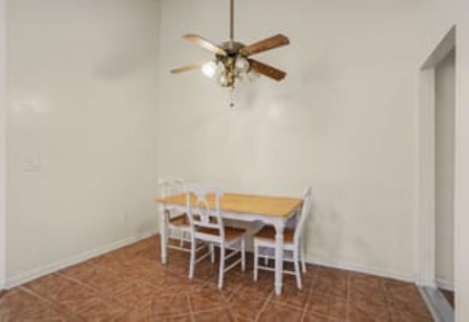 2620 Holmes Ct. S Property Photo 10