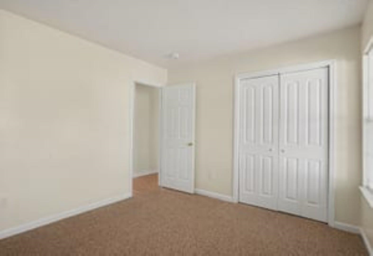 2620 Holmes Ct. S Property Photo 18