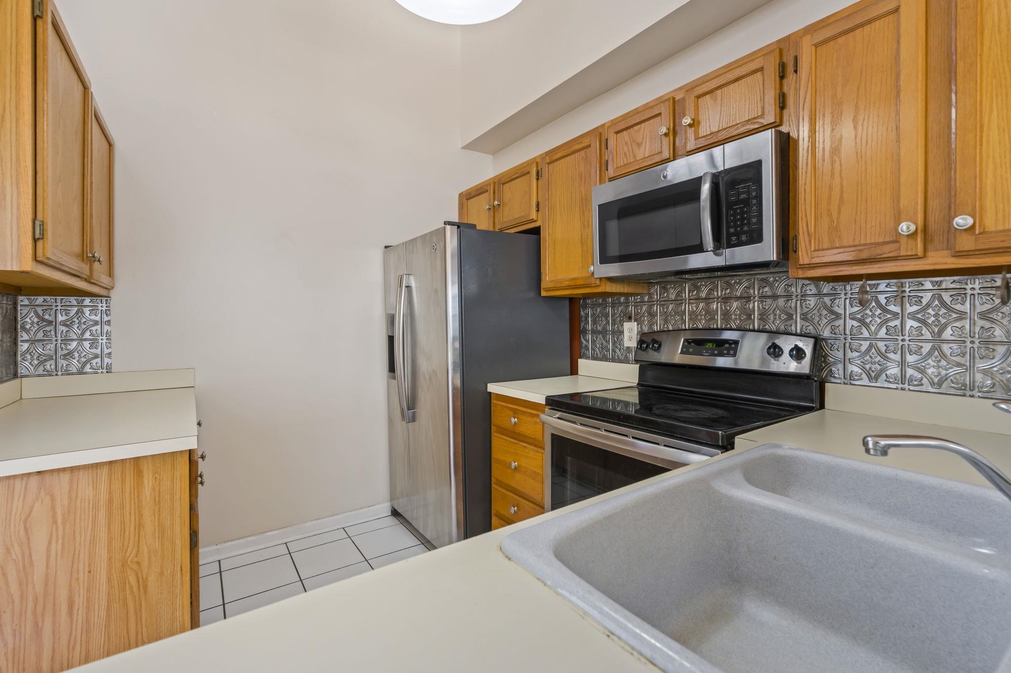 102 Whitehaven Ct. Property Photo 9