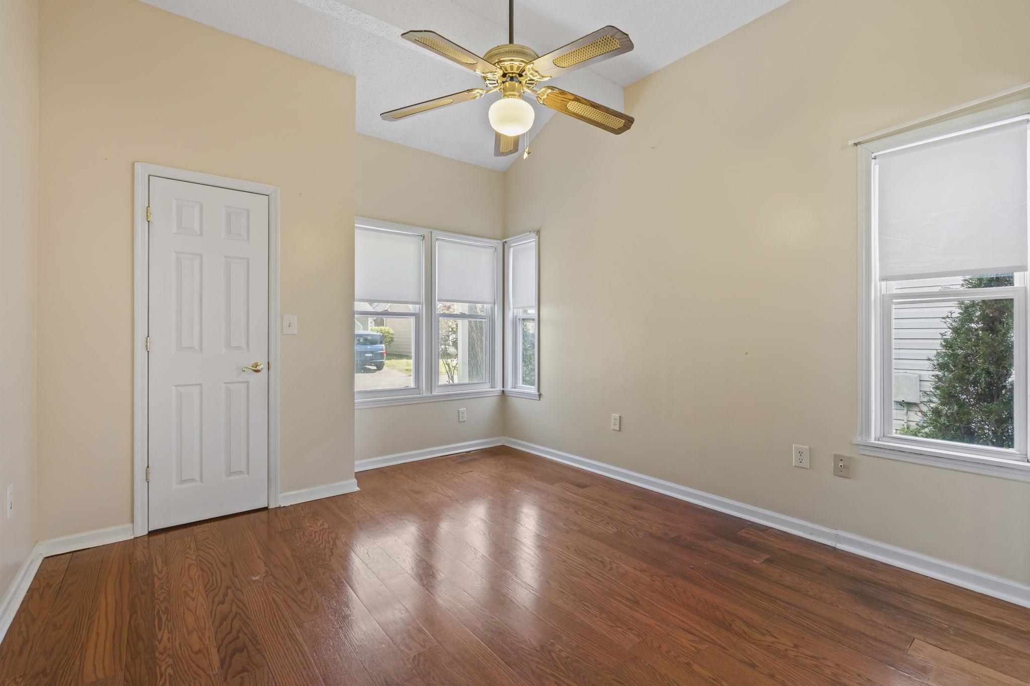 102 Whitehaven Ct. Property Photo 14
