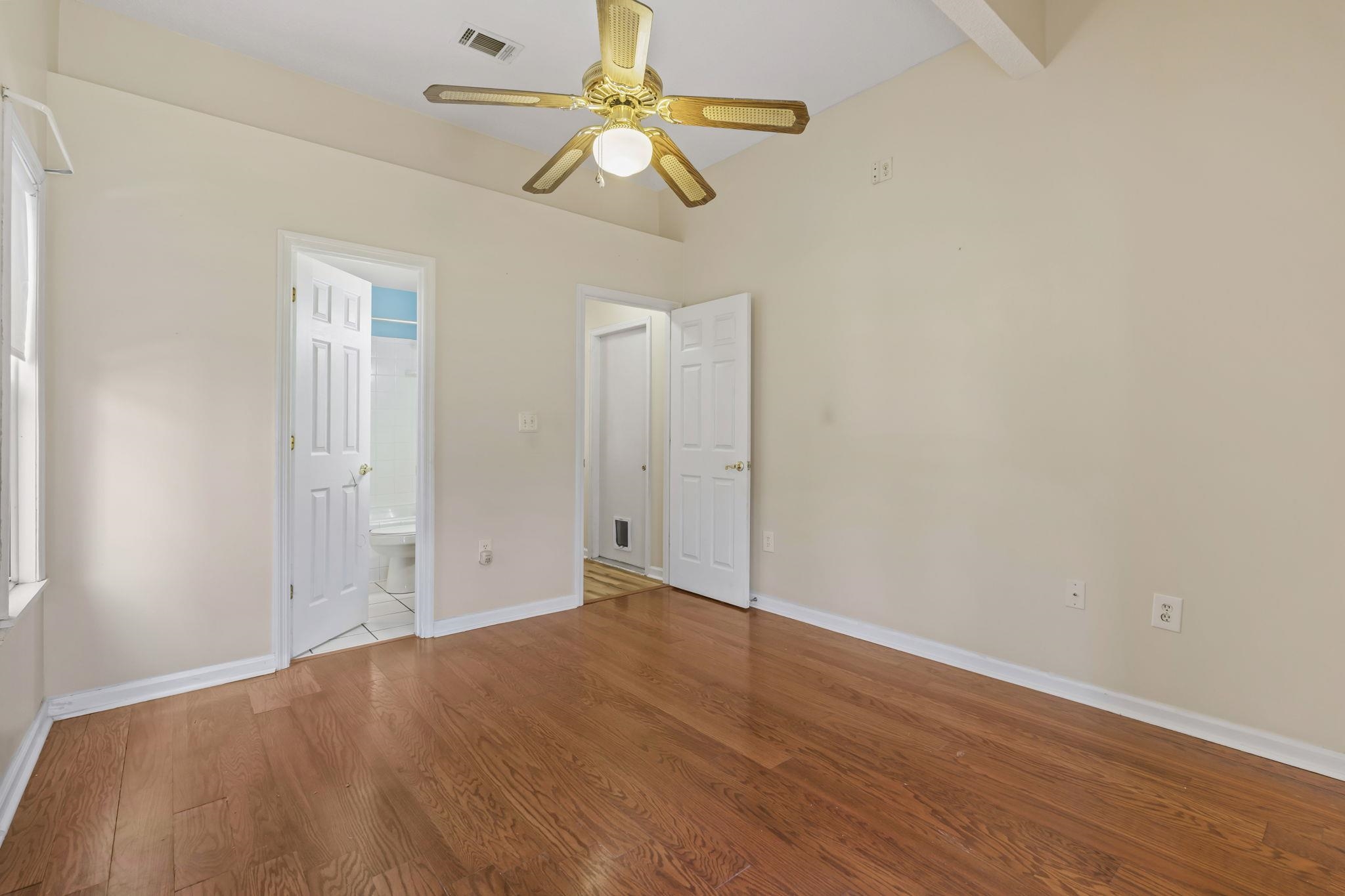 102 Whitehaven Ct. Property Photo 15