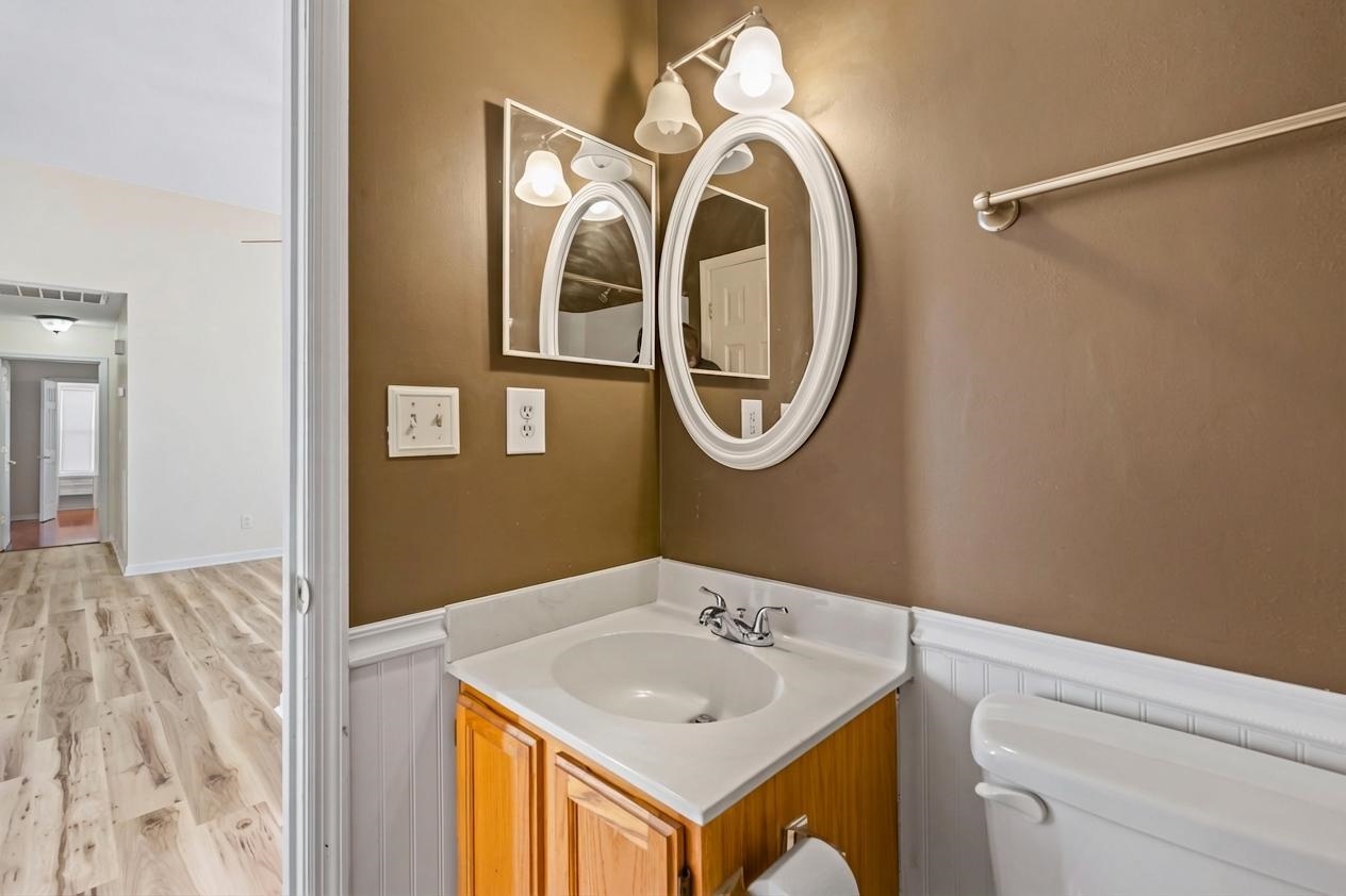 102 Whitehaven Ct. Property Photo 24