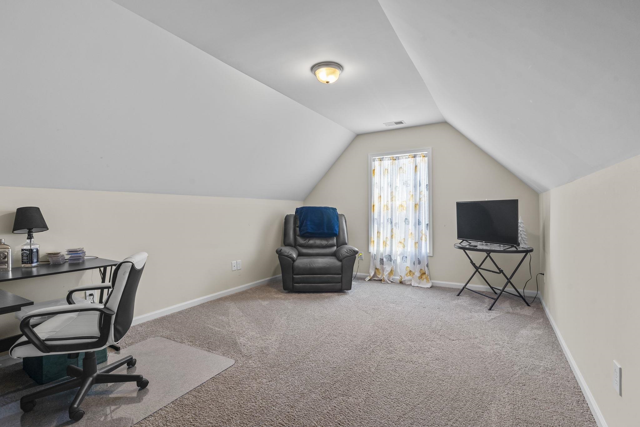 232 Red Maple Loop Property Photo 7