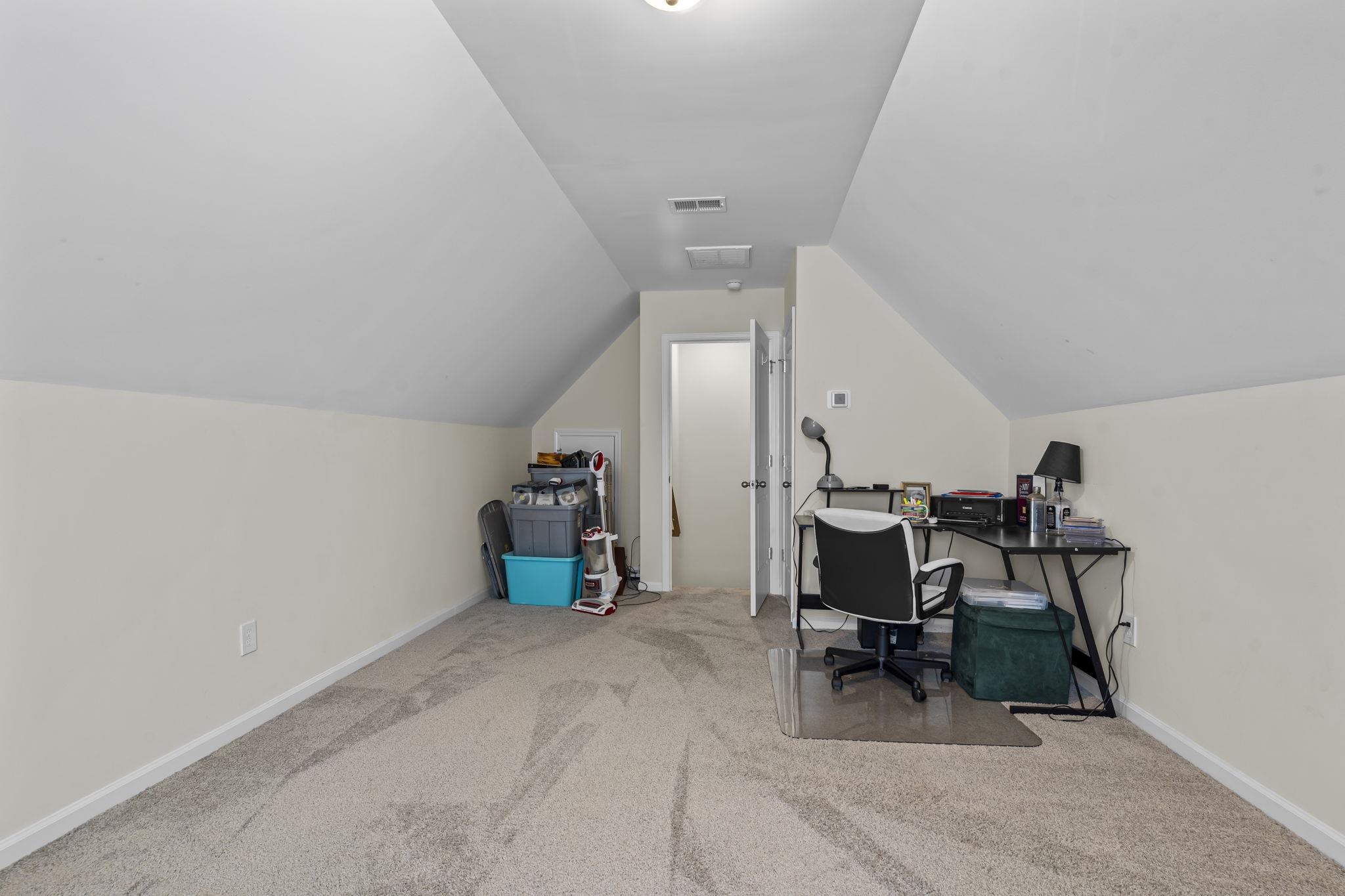 232 Red Maple Loop Property Photo 8