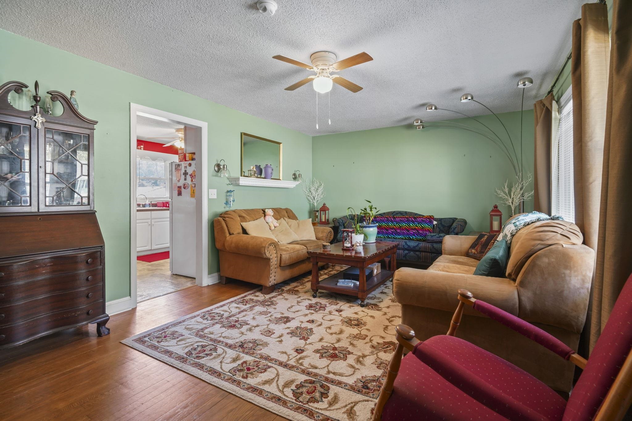 2501 Withers St. Property Photo 4