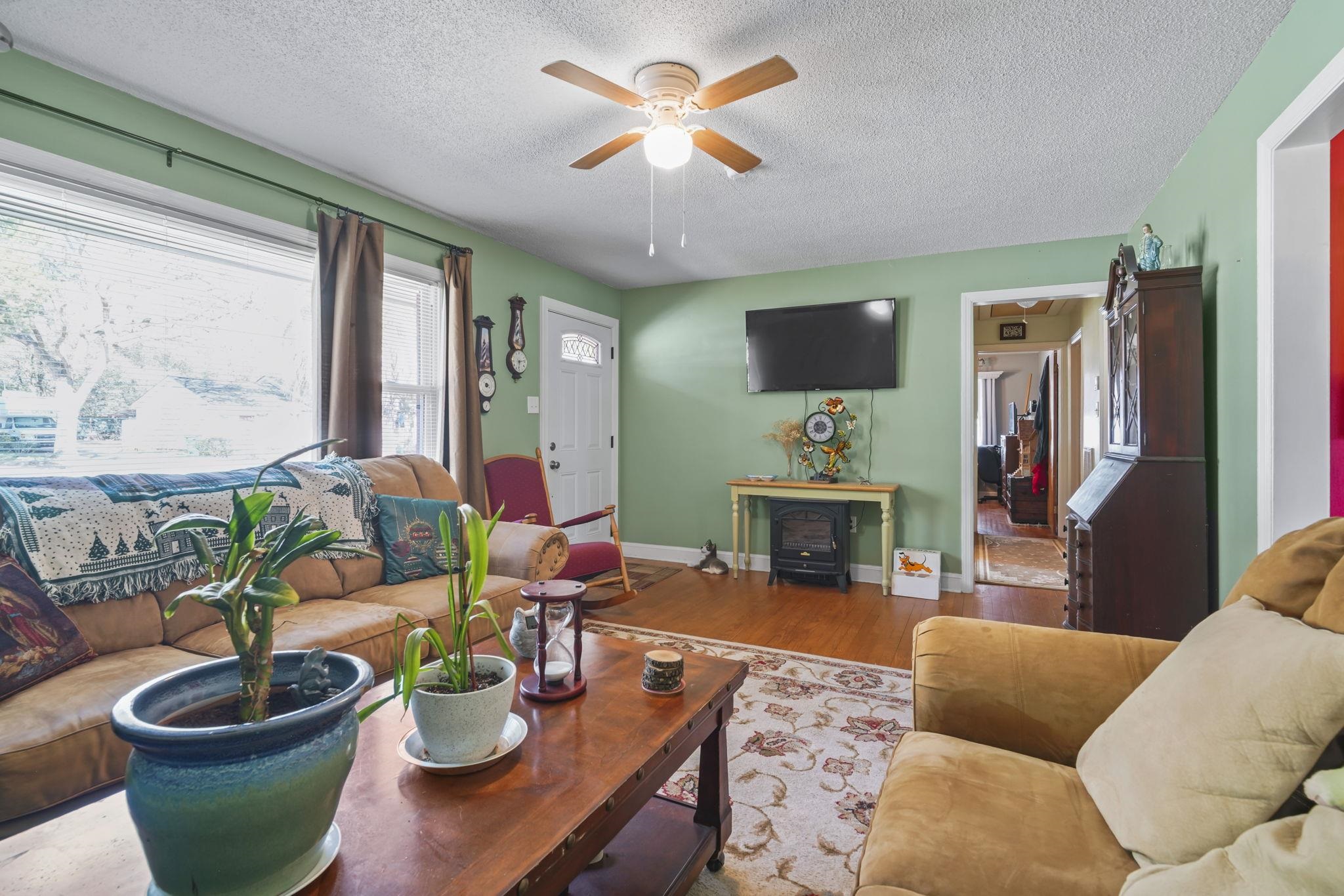 2501 Withers St. Property Photo 5