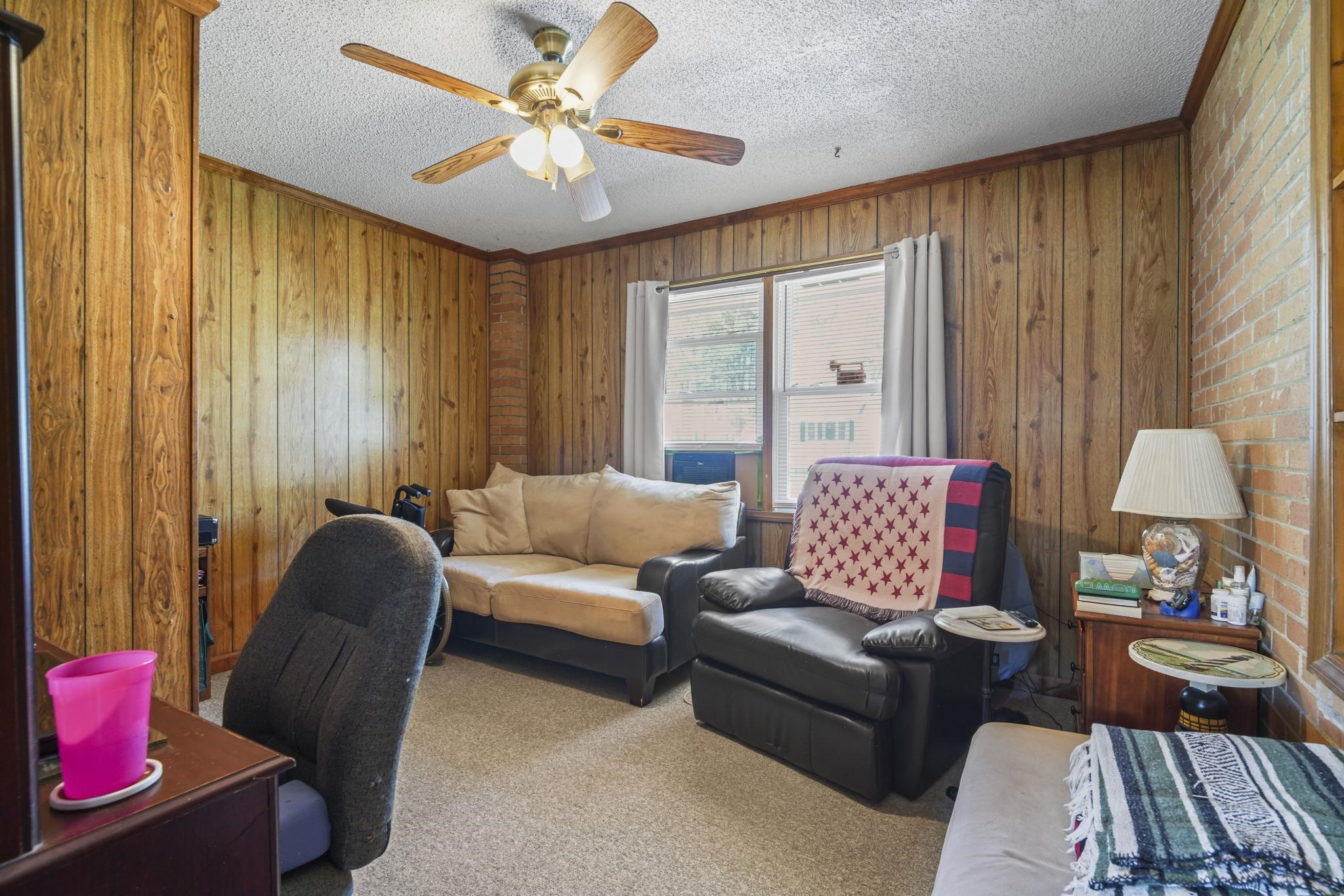 2501 Withers St. Property Photo 19