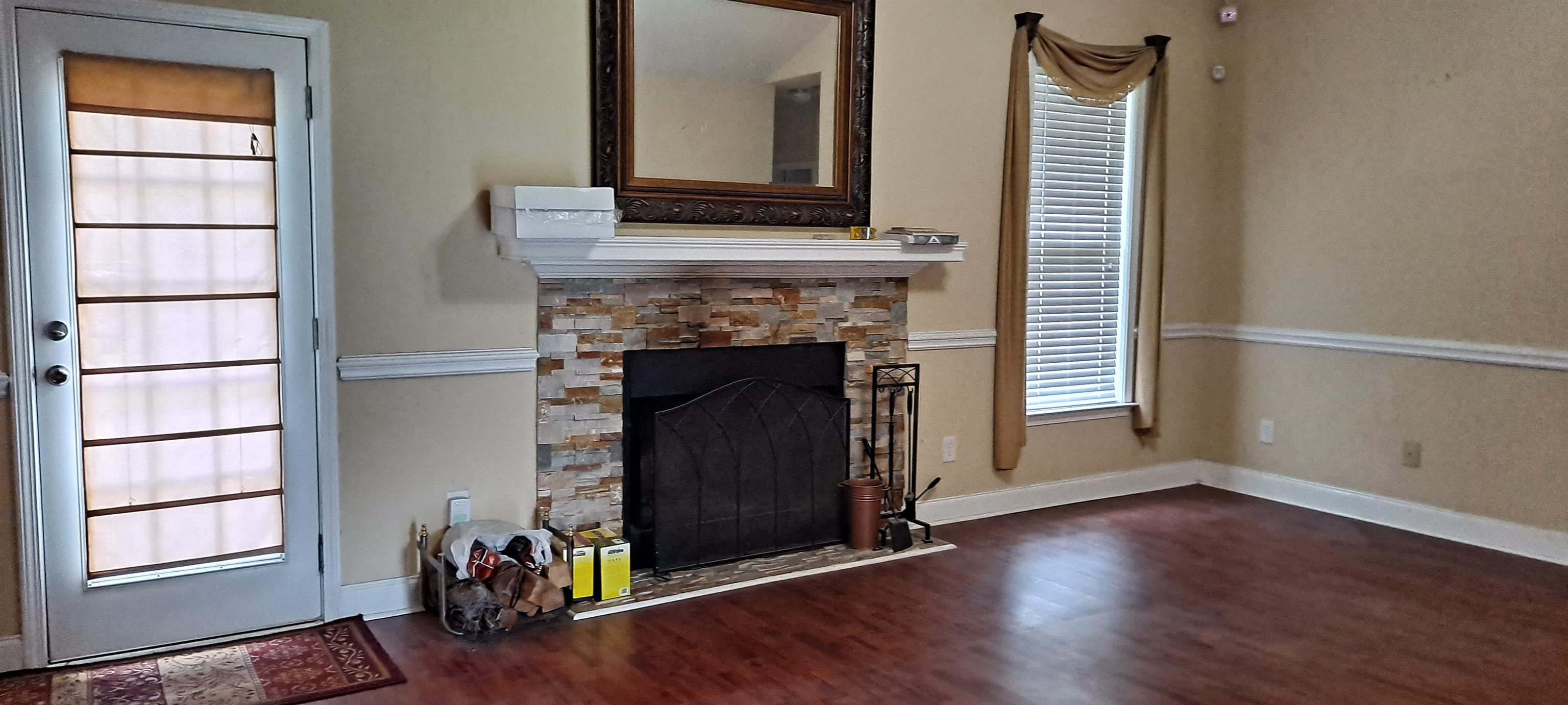 78 Joys Pl. Property Photo 3