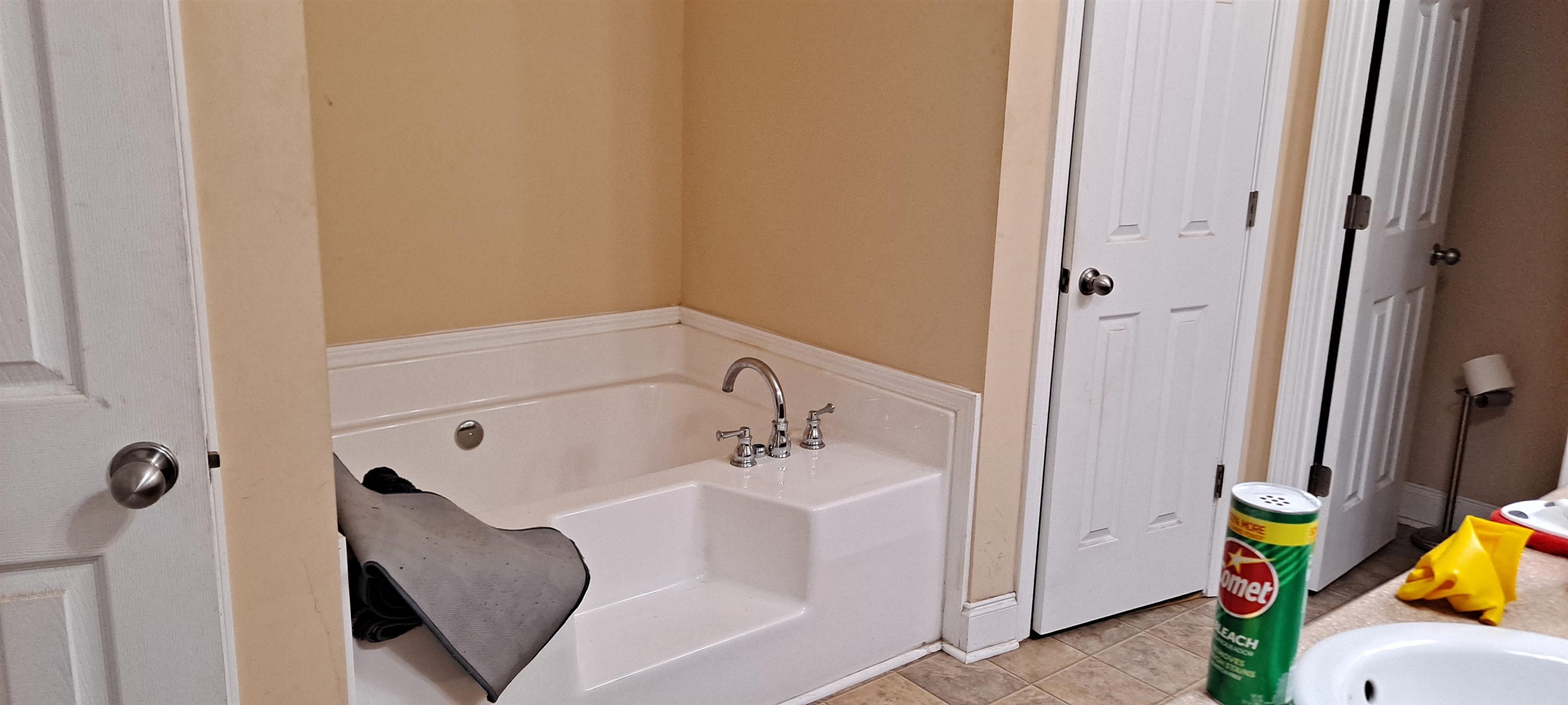 78 Joys Pl. Property Photo 7