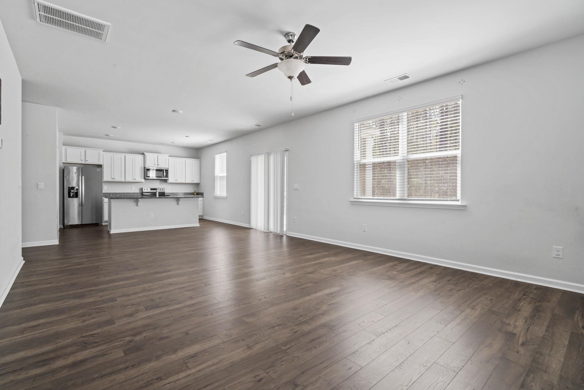 543 Meadowgrass Ct. Property Photo 3