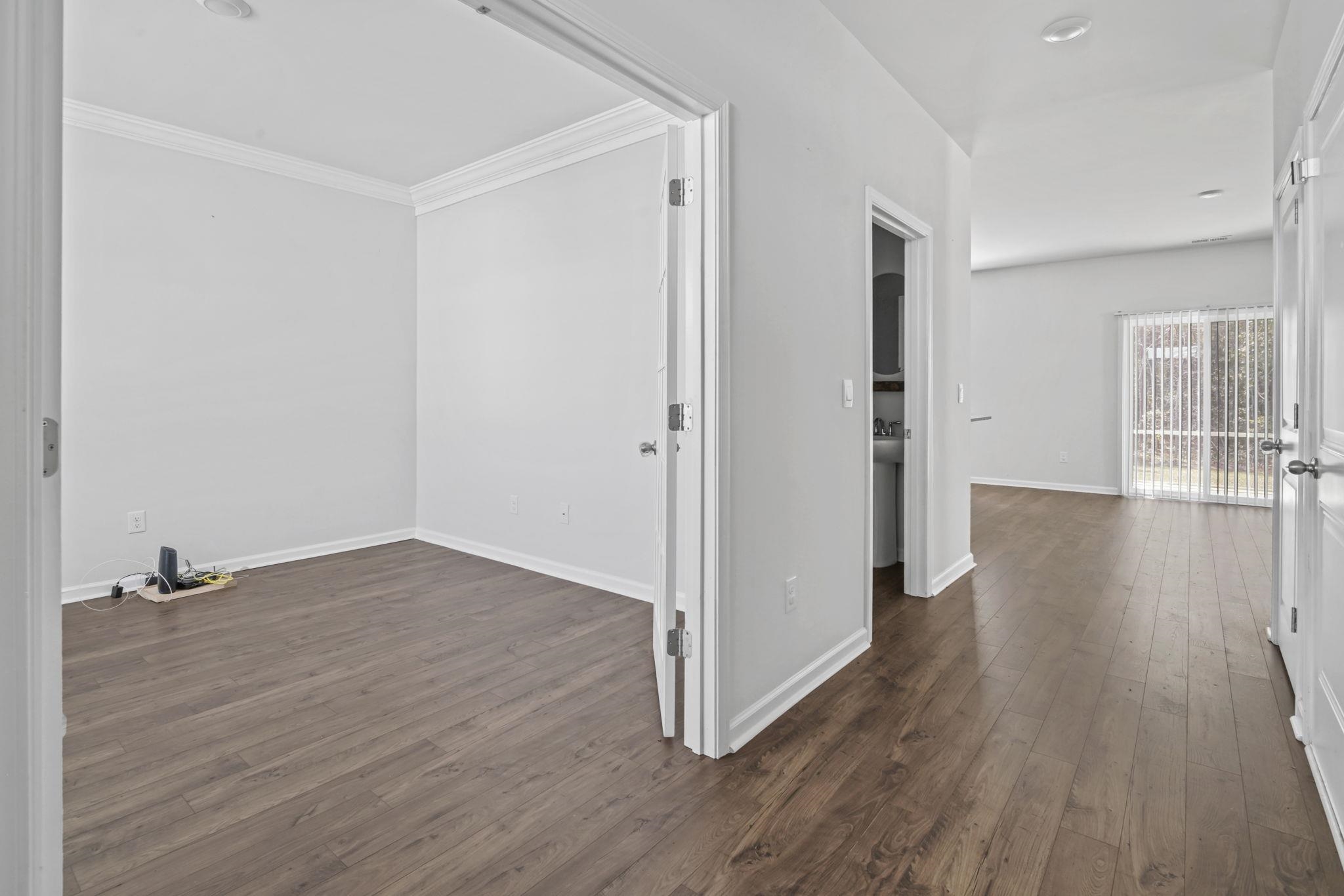 543 Meadowgrass Ct. Property Photo 14