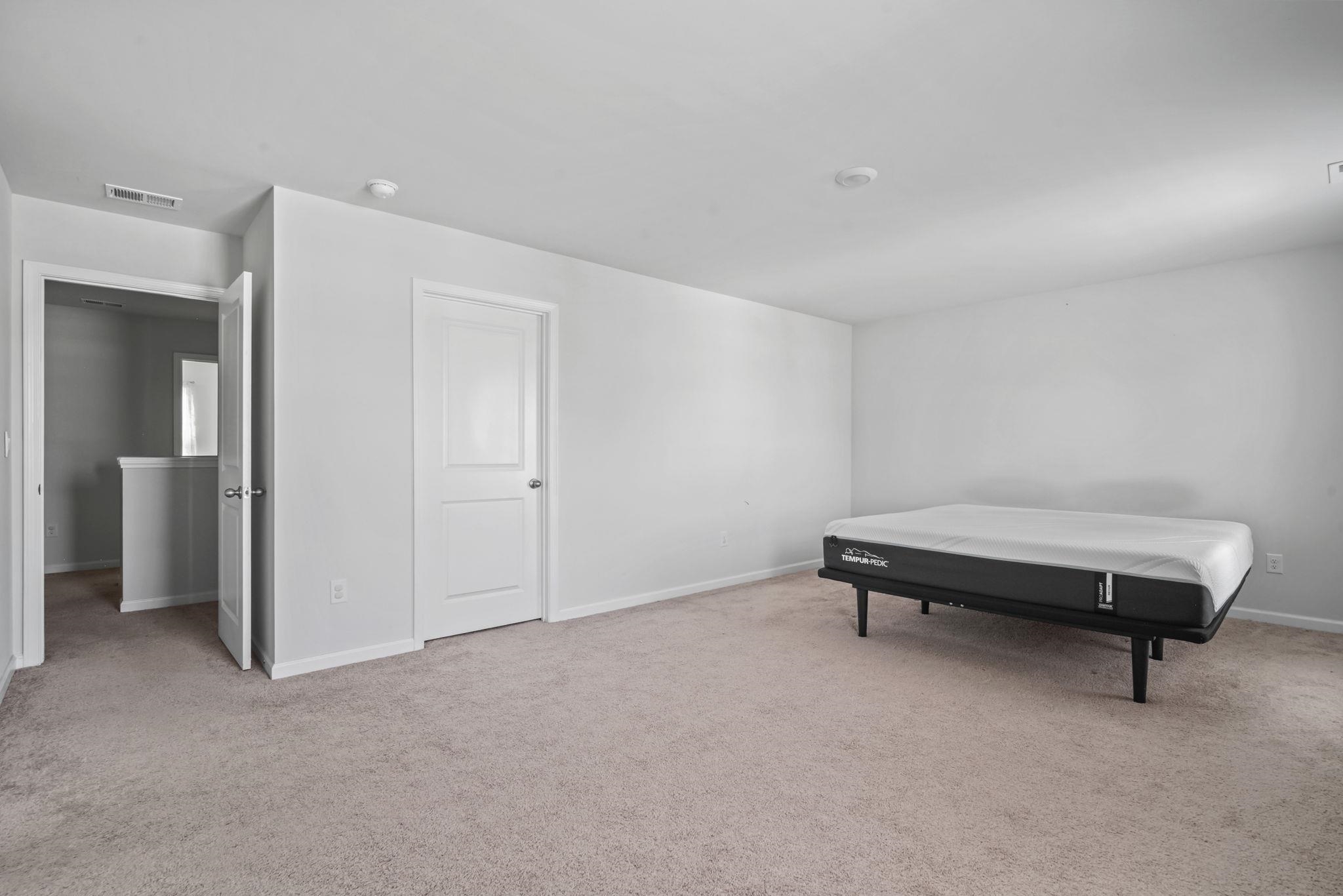 543 Meadowgrass Ct. Property Photo 18