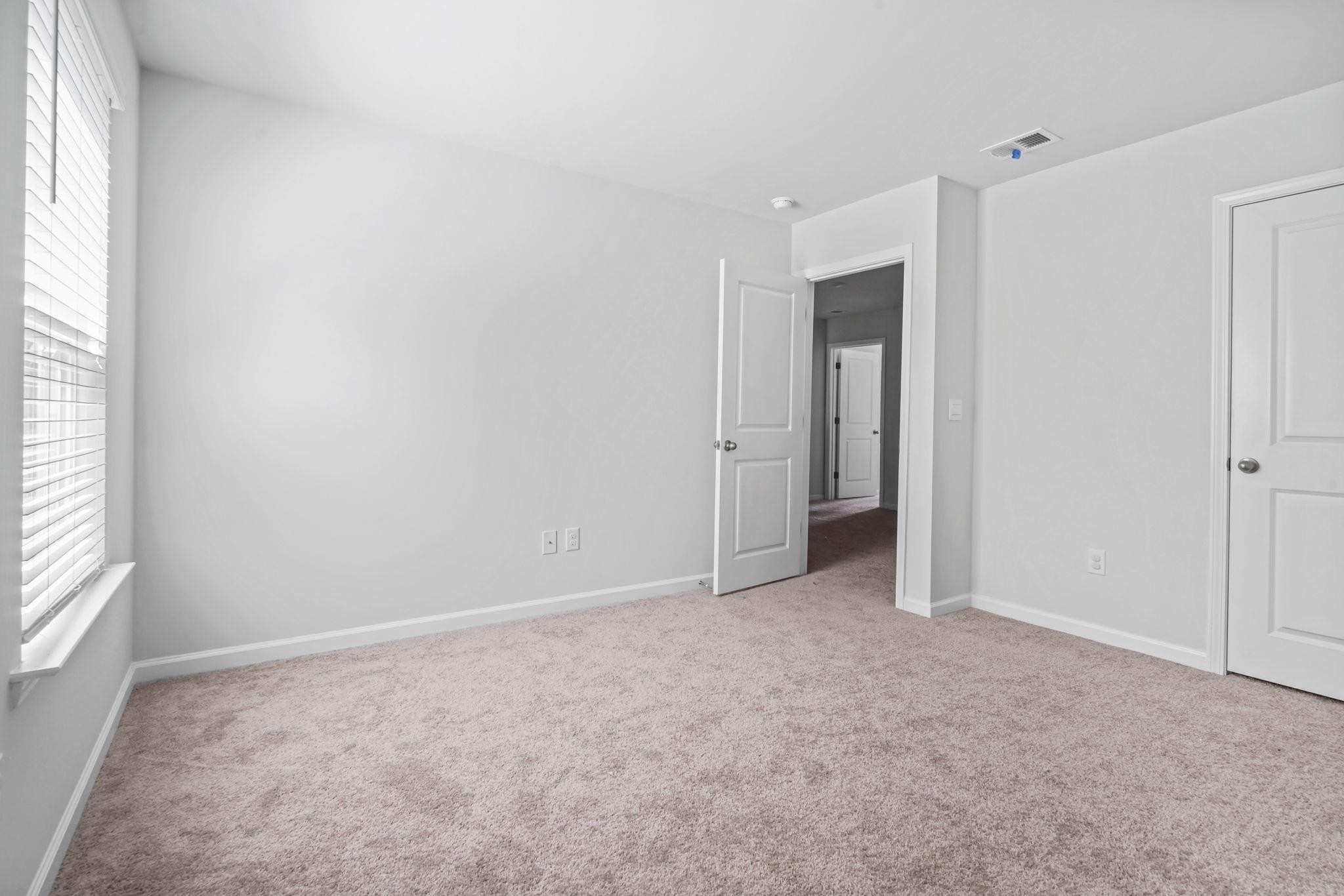 543 Meadowgrass Ct. Property Photo 23