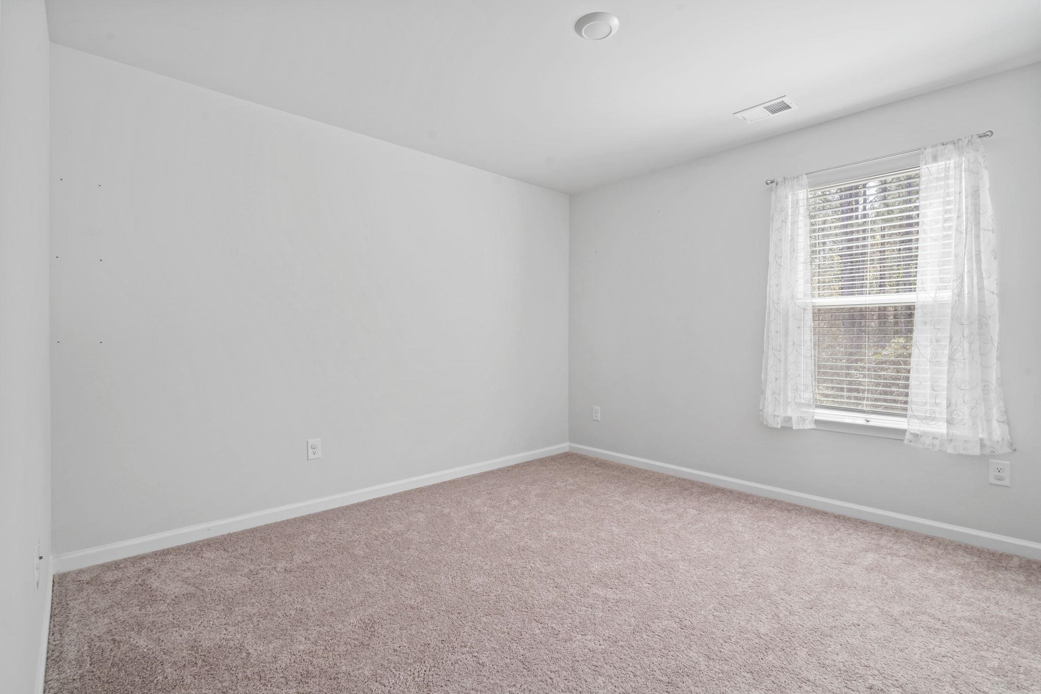 543 Meadowgrass Ct. Property Photo 24