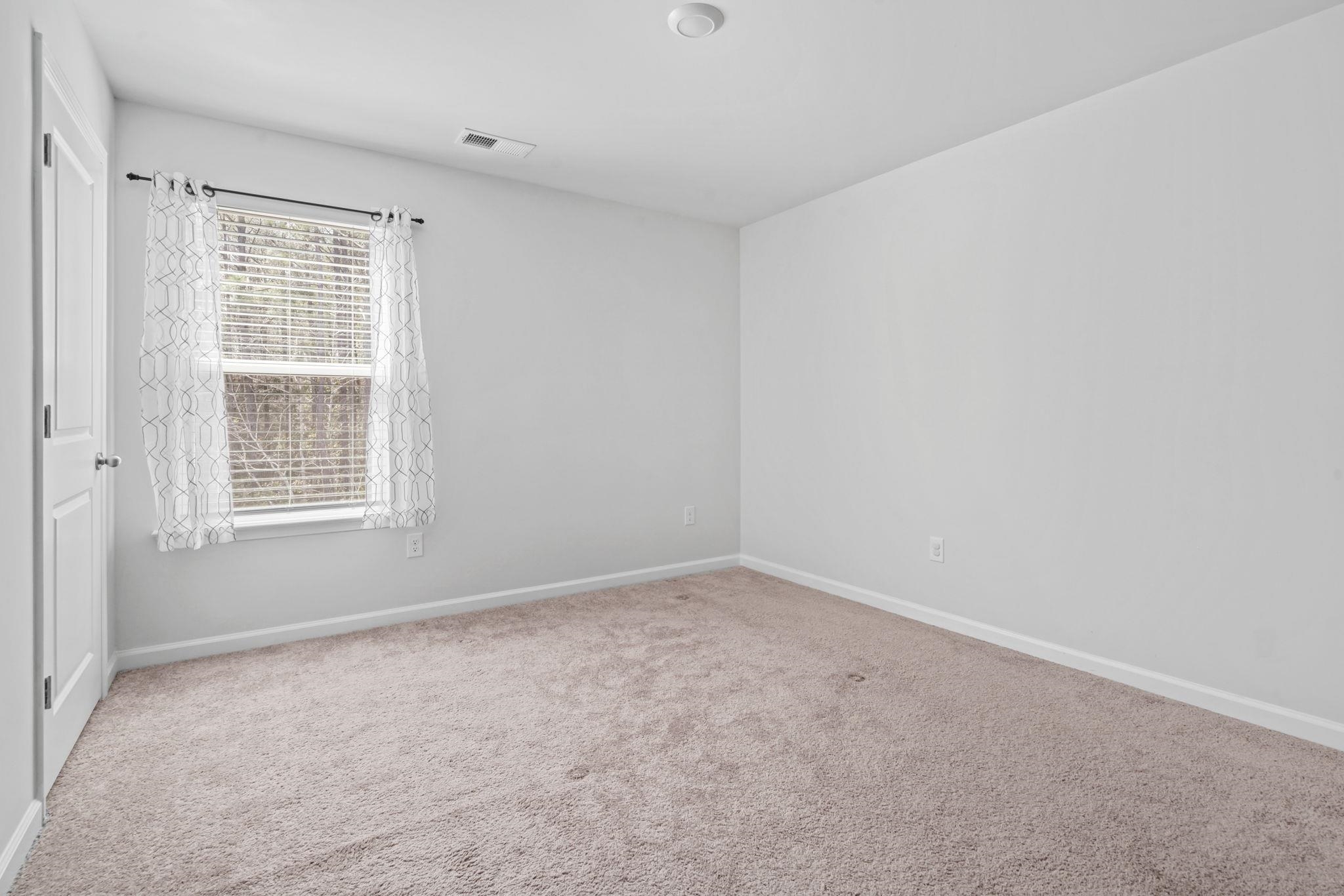543 Meadowgrass Ct. Property Photo 26