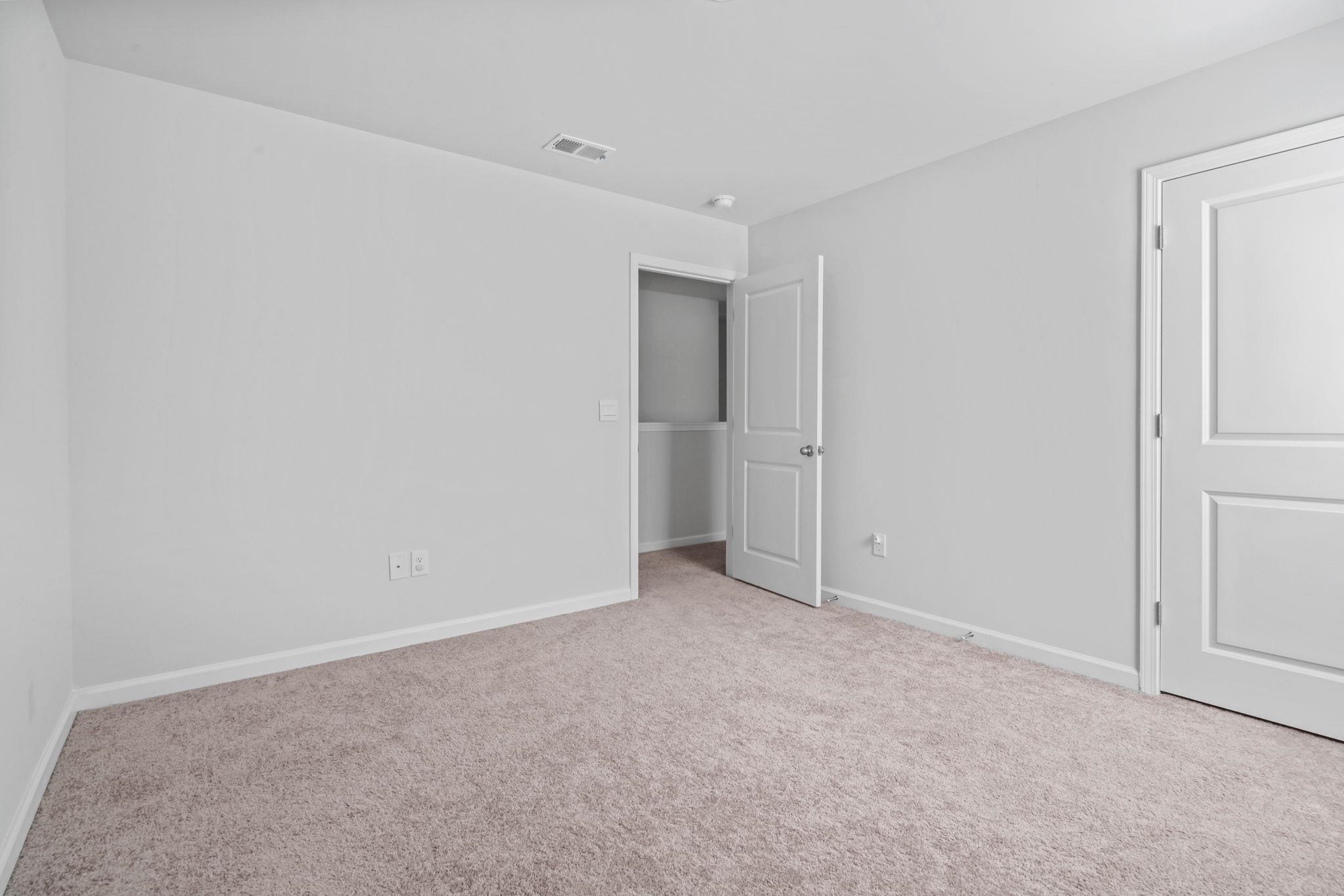 543 Meadowgrass Ct. Property Photo 27