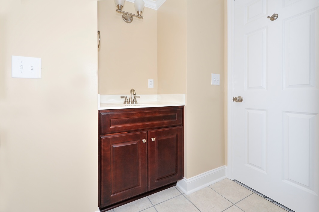 4206 S Seaview Dr. Property Photo 6