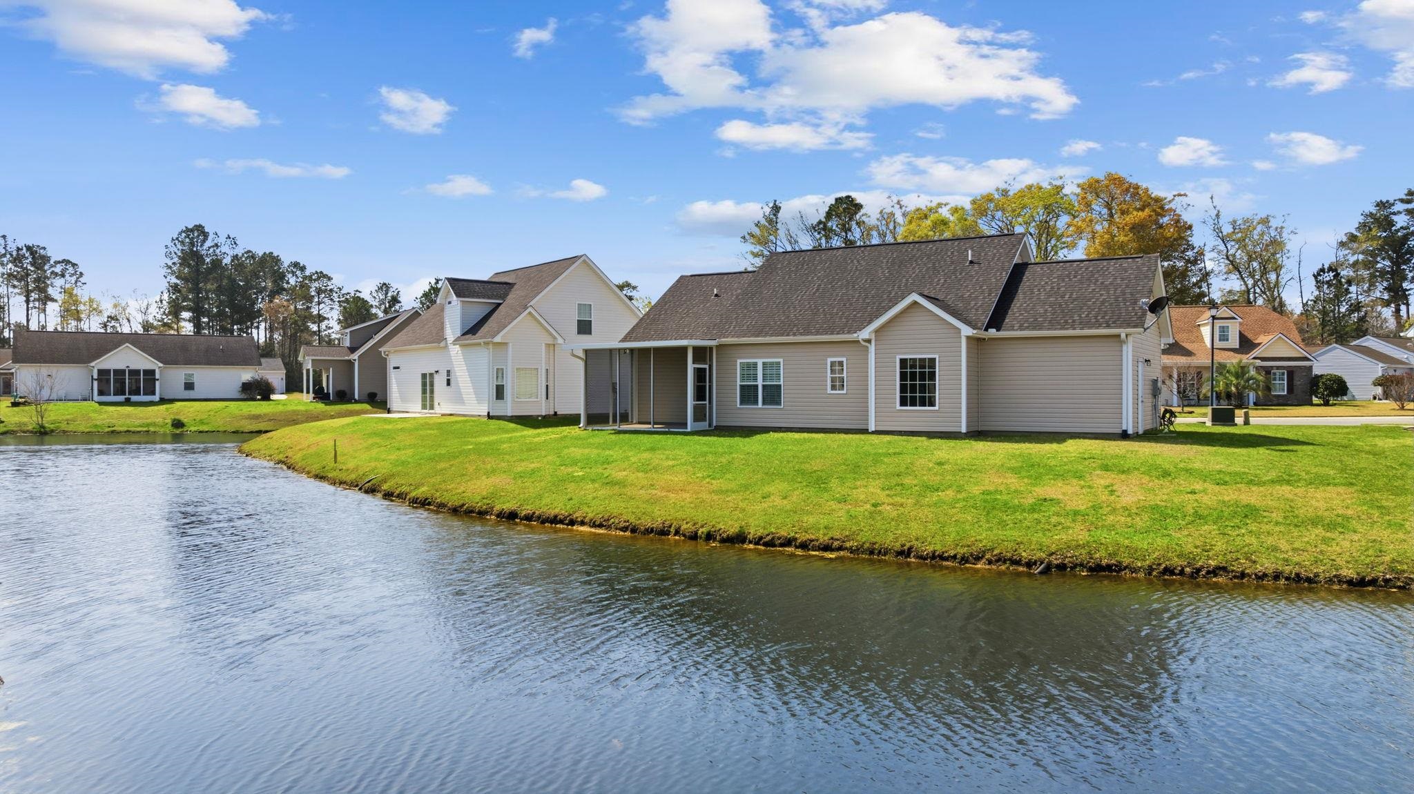 309 Oak Crest Circle Property Photo 4