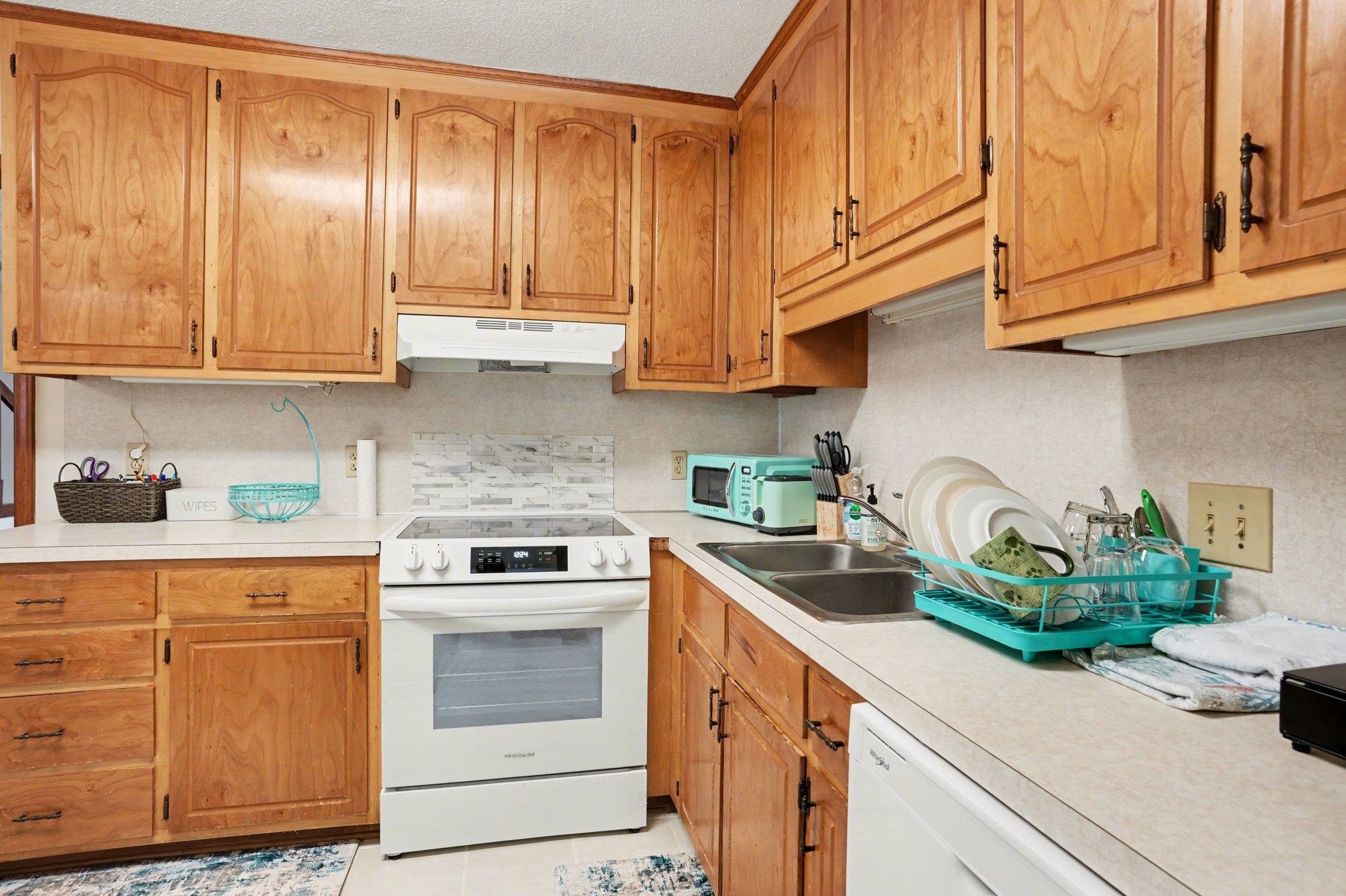2607 Sand Dunes Dr. Property Photo 11