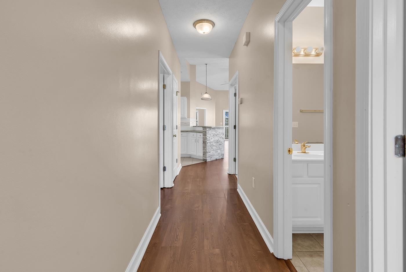 101 Ashley Park Dr. Property Photo 2