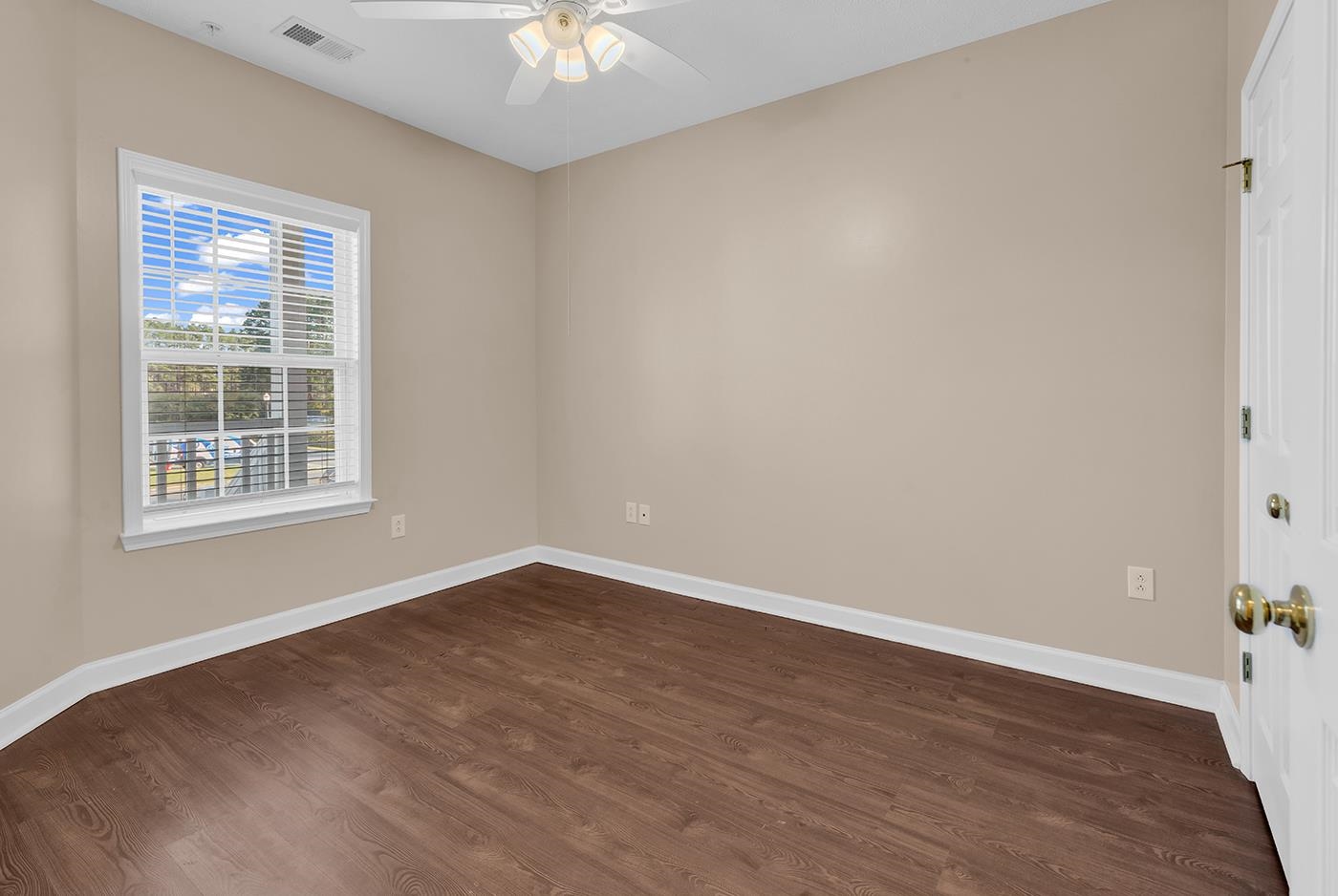 101 Ashley Park Dr. Property Photo 6