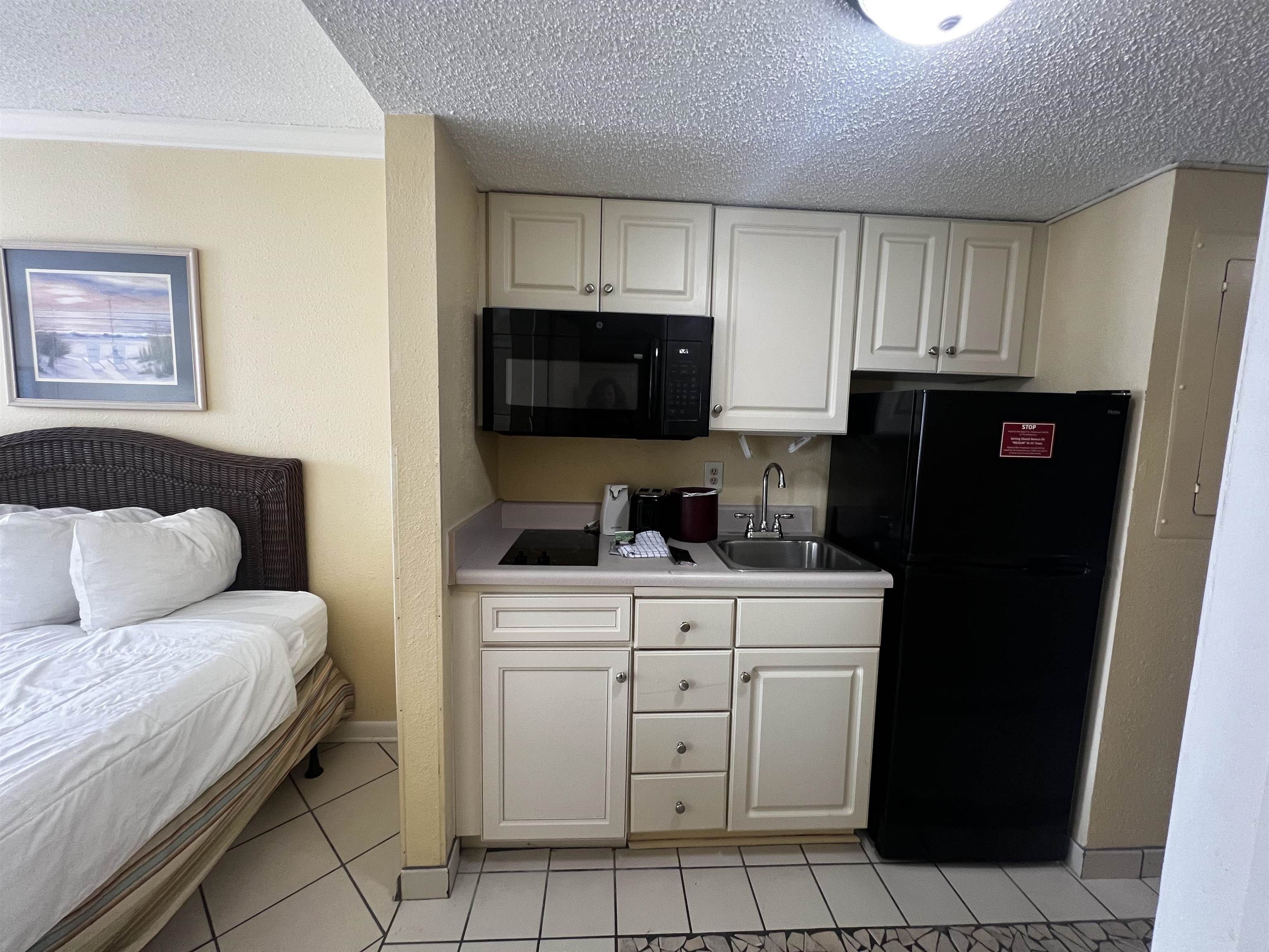 9550 Shore Dr. Property Photo 6