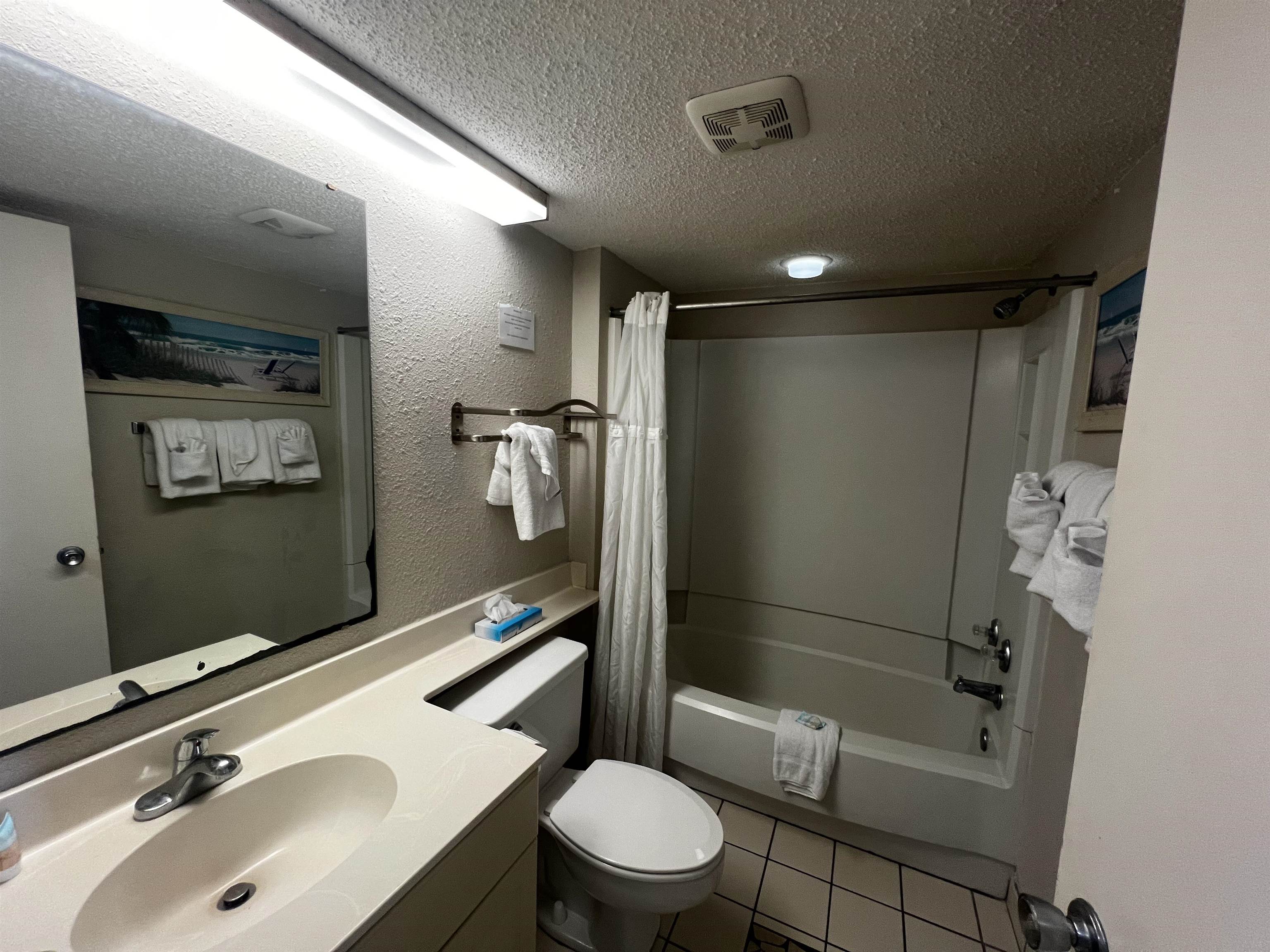 9550 Shore Dr. Property Photo 8