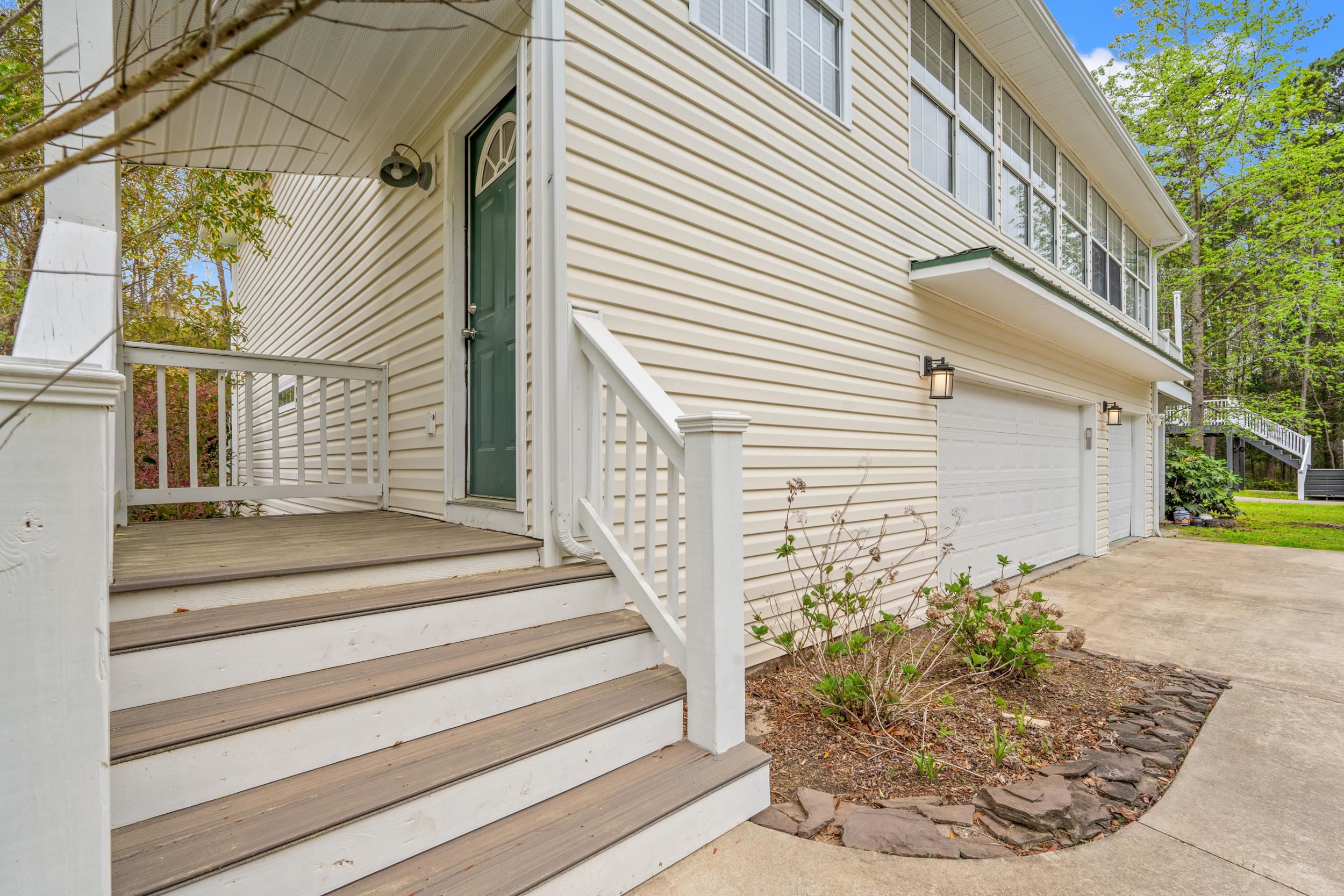 1015 Hagley Dr. Property Photo 6