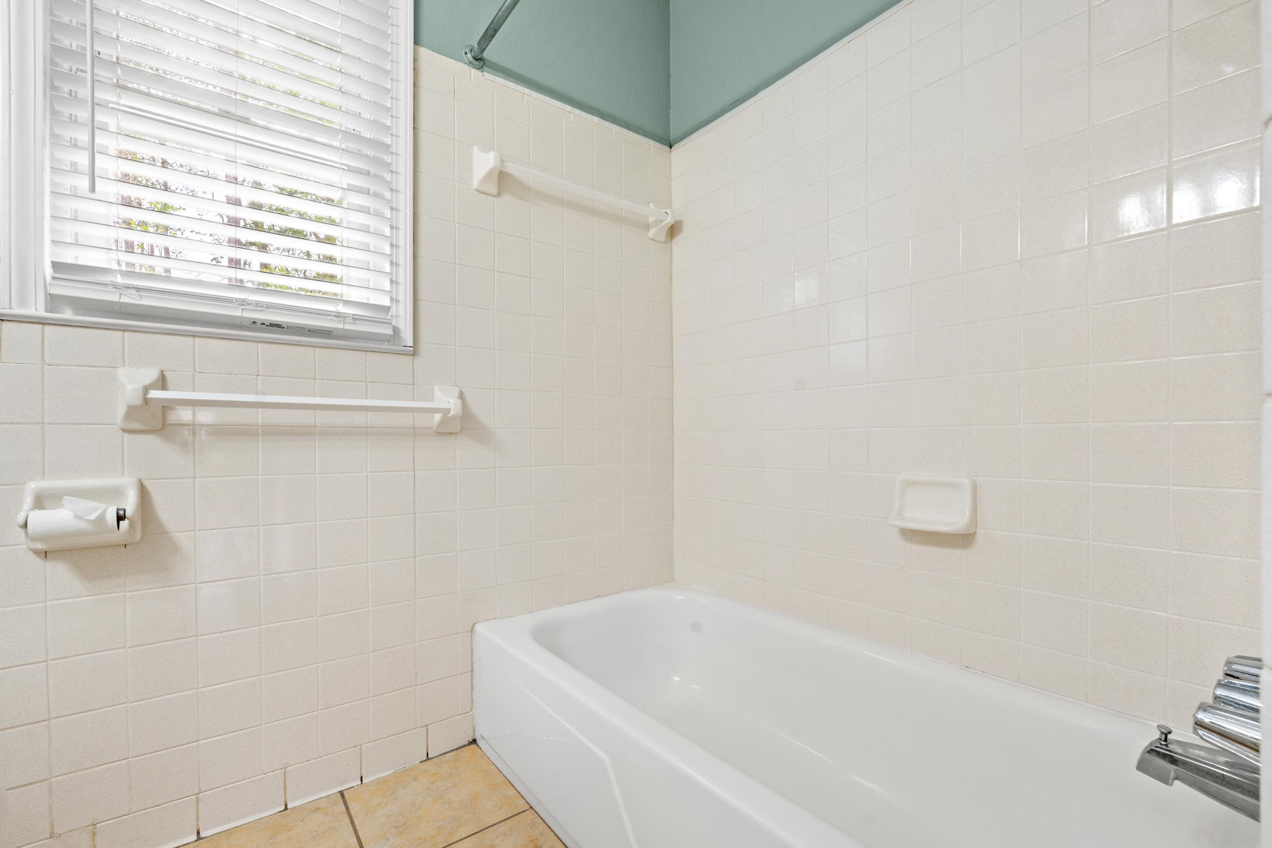 1015 Hagley Dr. Property Photo 32