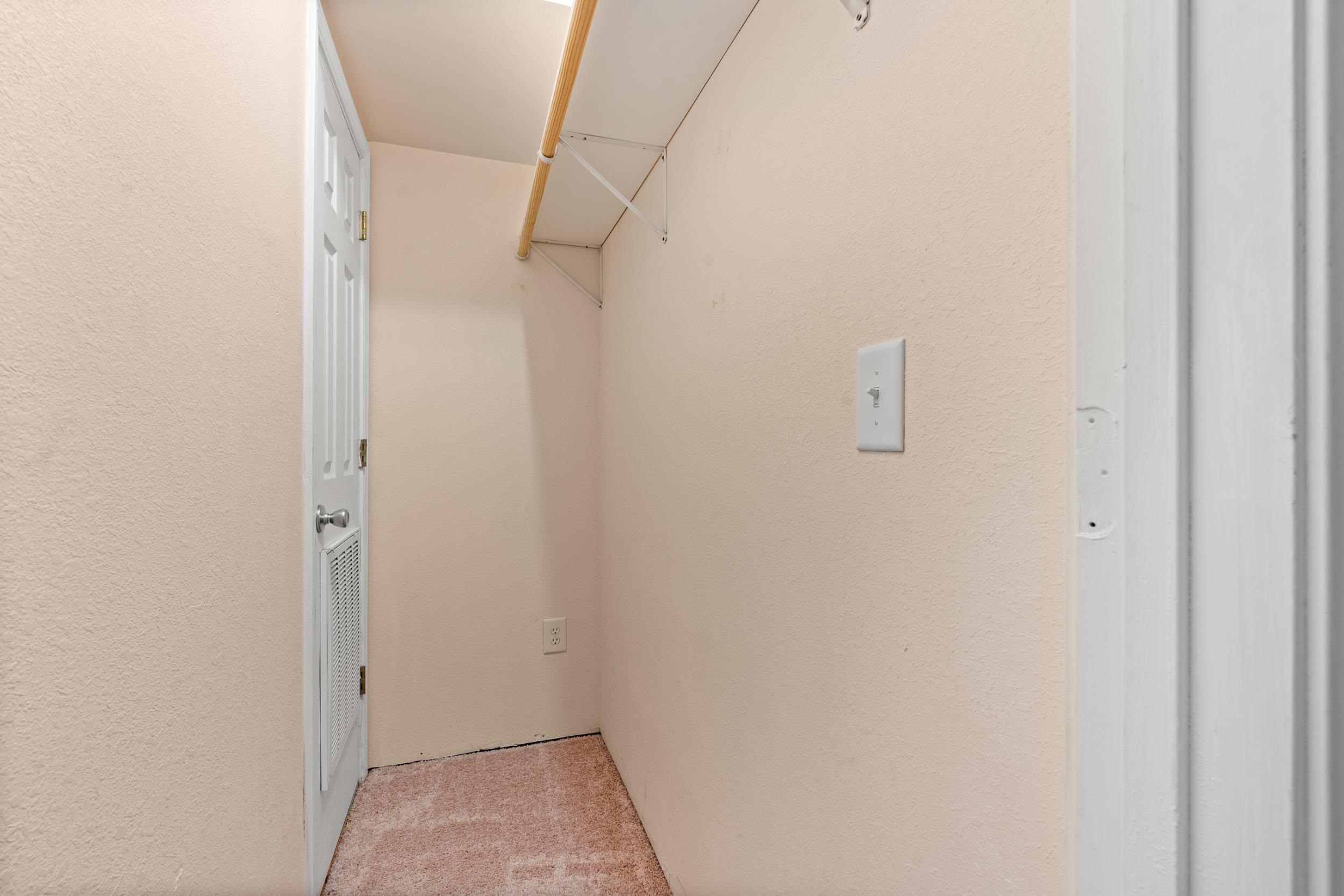 1015 Hagley Dr. Property Photo 39