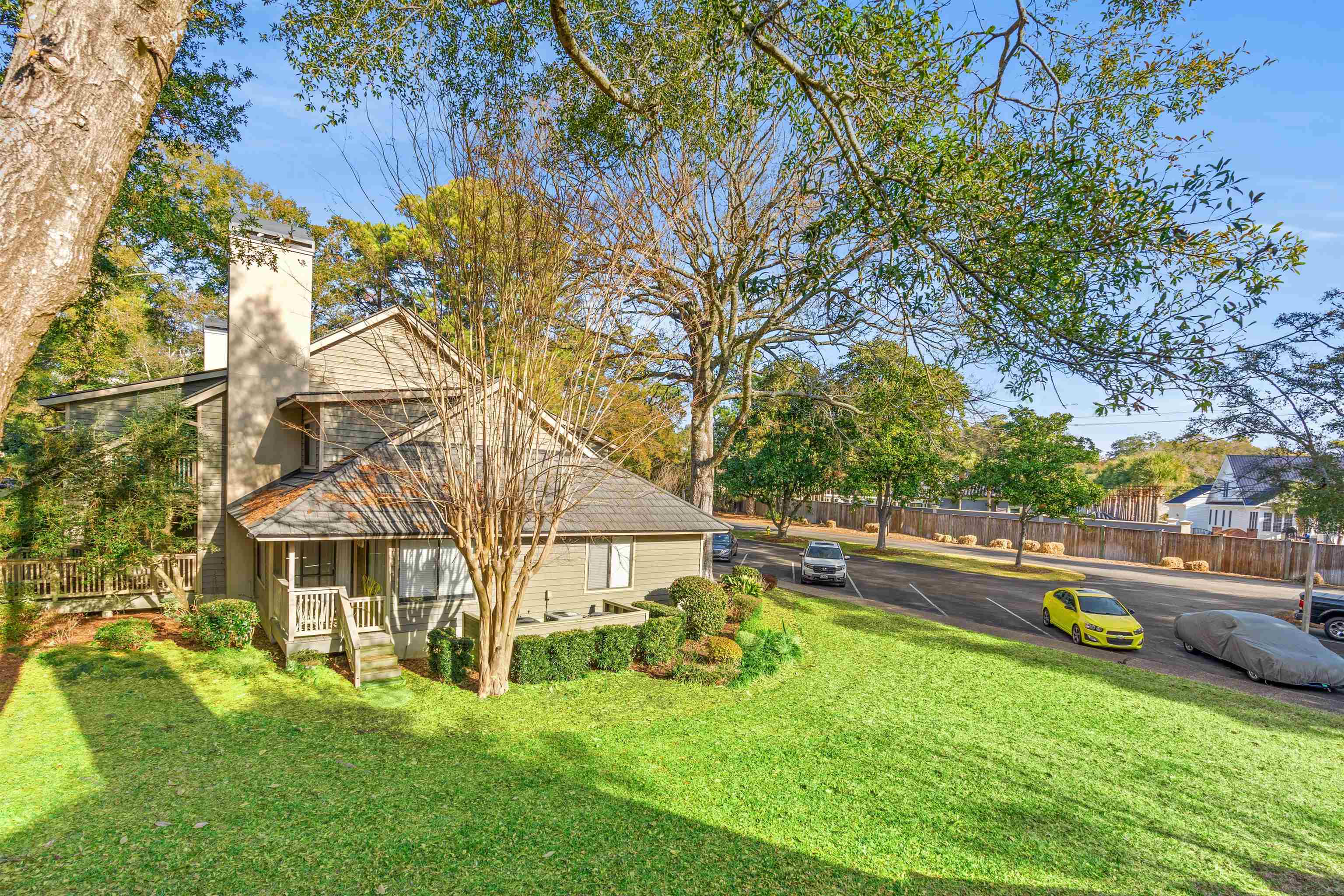 400 Melrose Pl. Property Photo 21