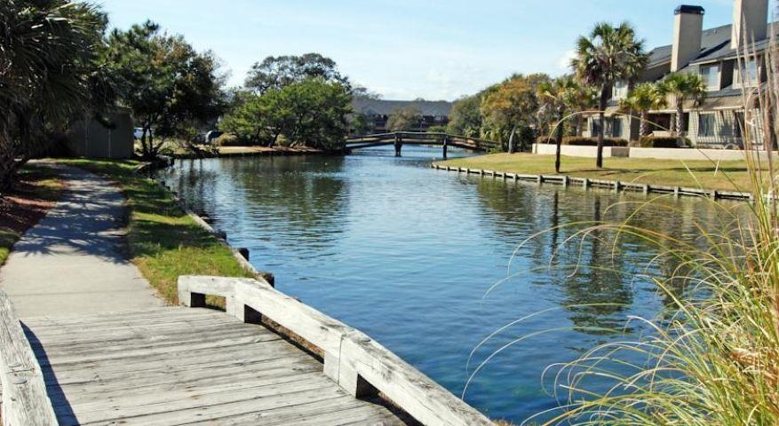 400 Melrose Pl. Property Photo 23
