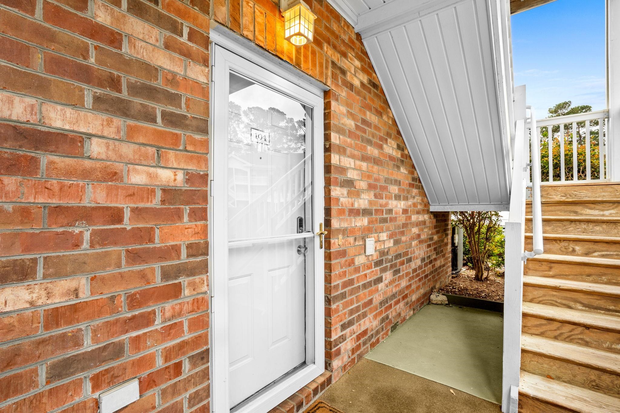 687 Riverwalk Dr. Property Photo 2