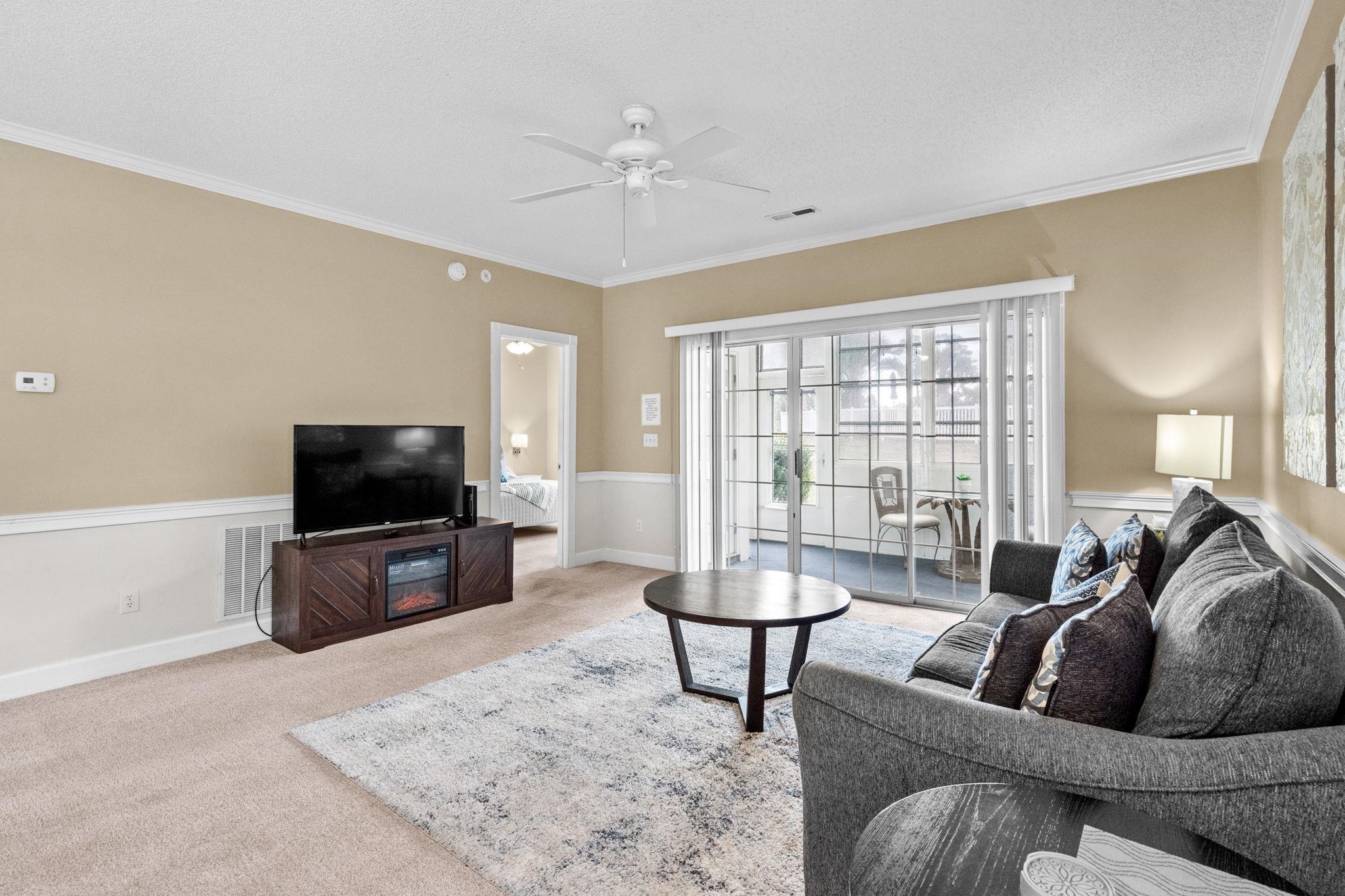687 Riverwalk Dr. Property Photo 7