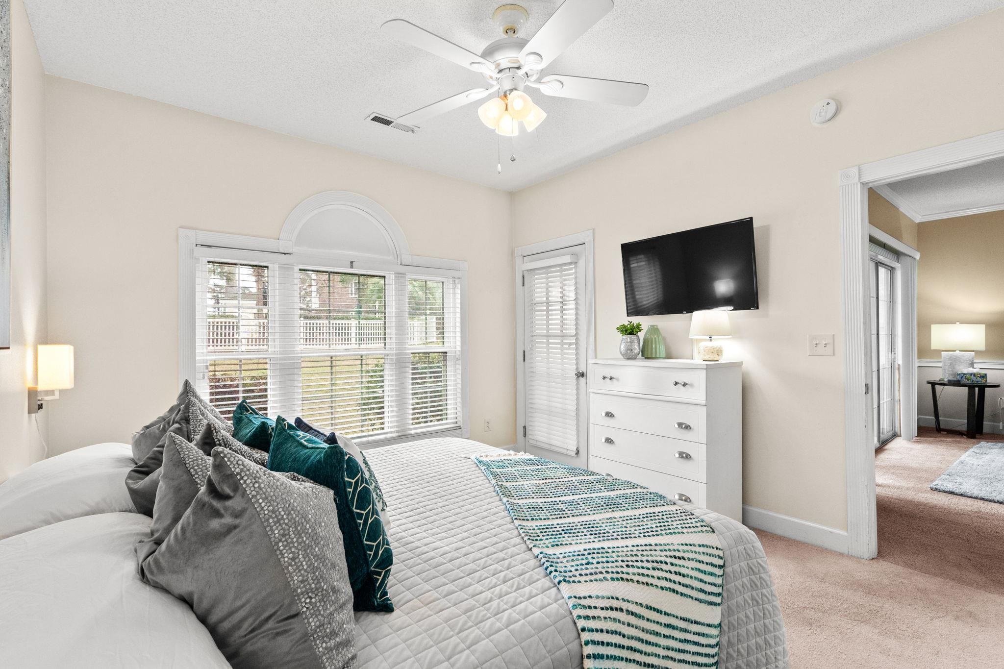 687 Riverwalk Dr. Property Photo 22