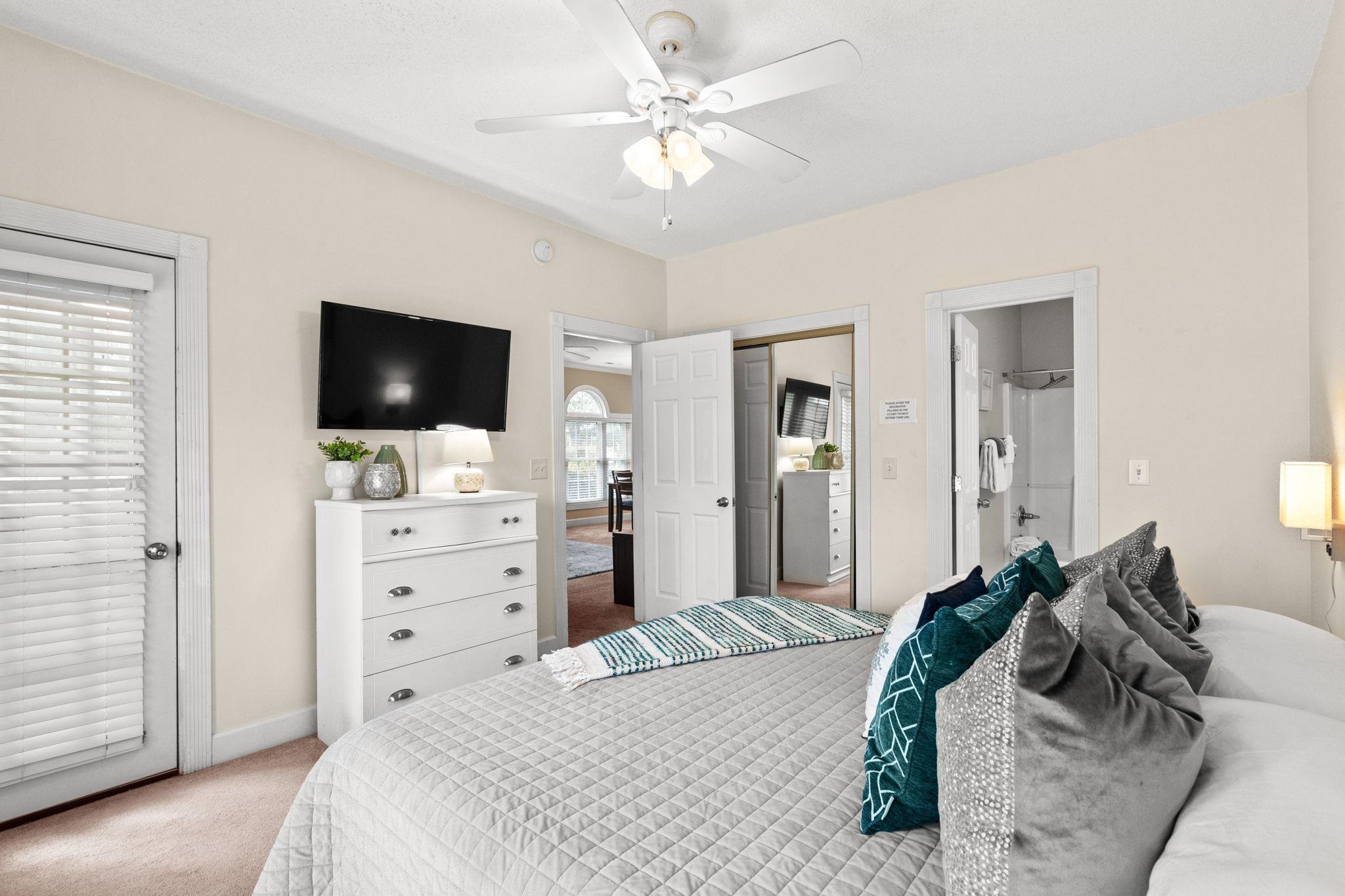 687 Riverwalk Dr. Property Photo 23