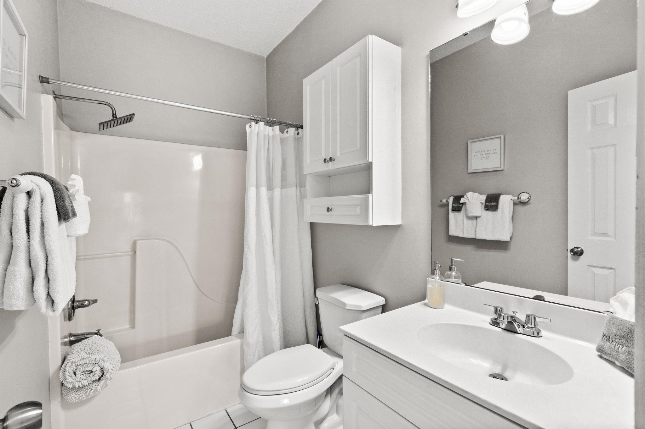 687 Riverwalk Dr. Property Photo 24