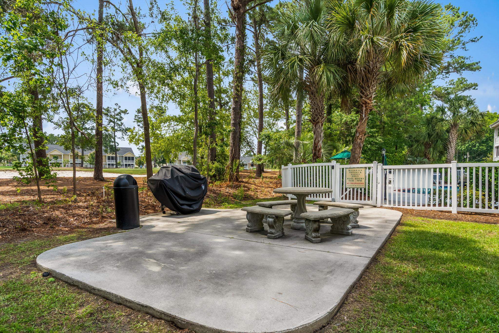 687 Riverwalk Dr. Property Photo 44