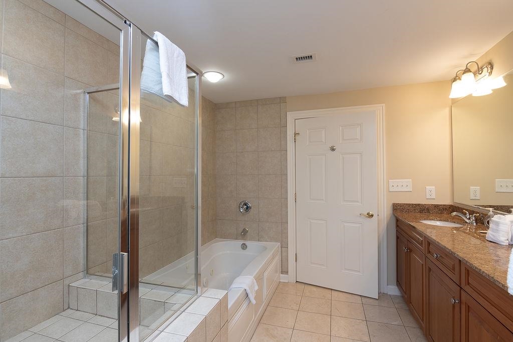 9994 Beach Club Dr. Property Photo 16