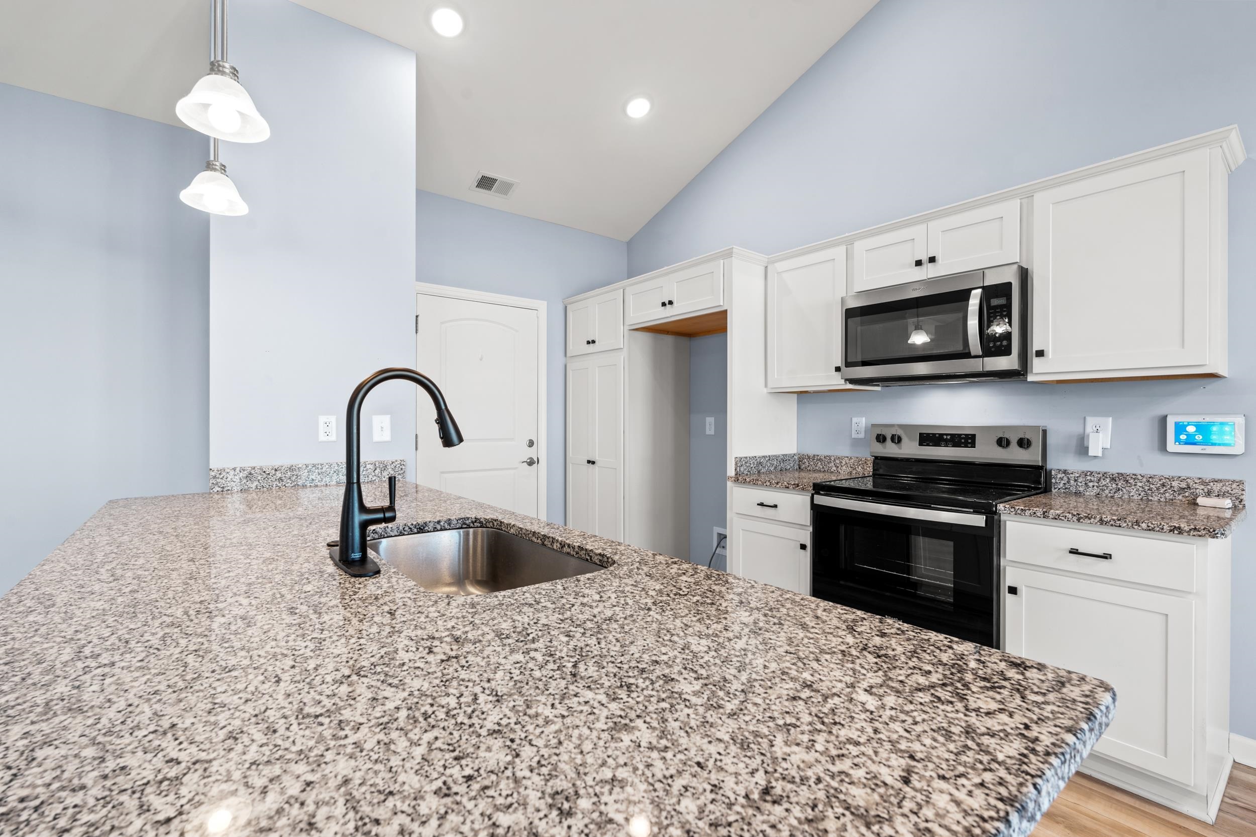 406 Shallow Cove Dr. Property Photo 10