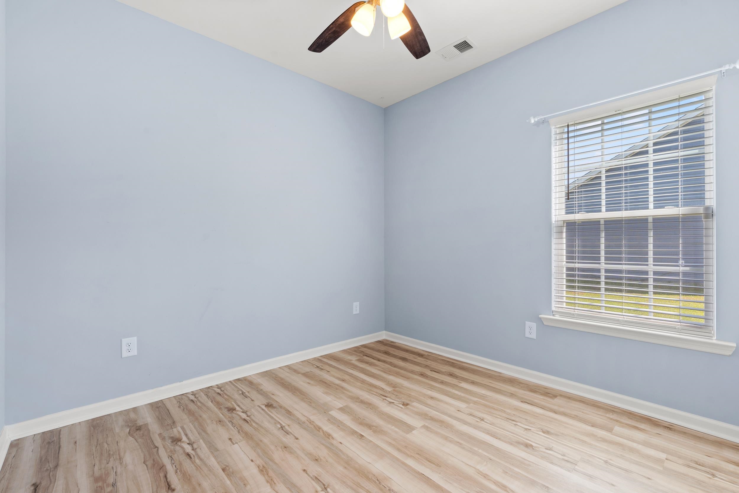 406 Shallow Cove Dr. Property Photo 19