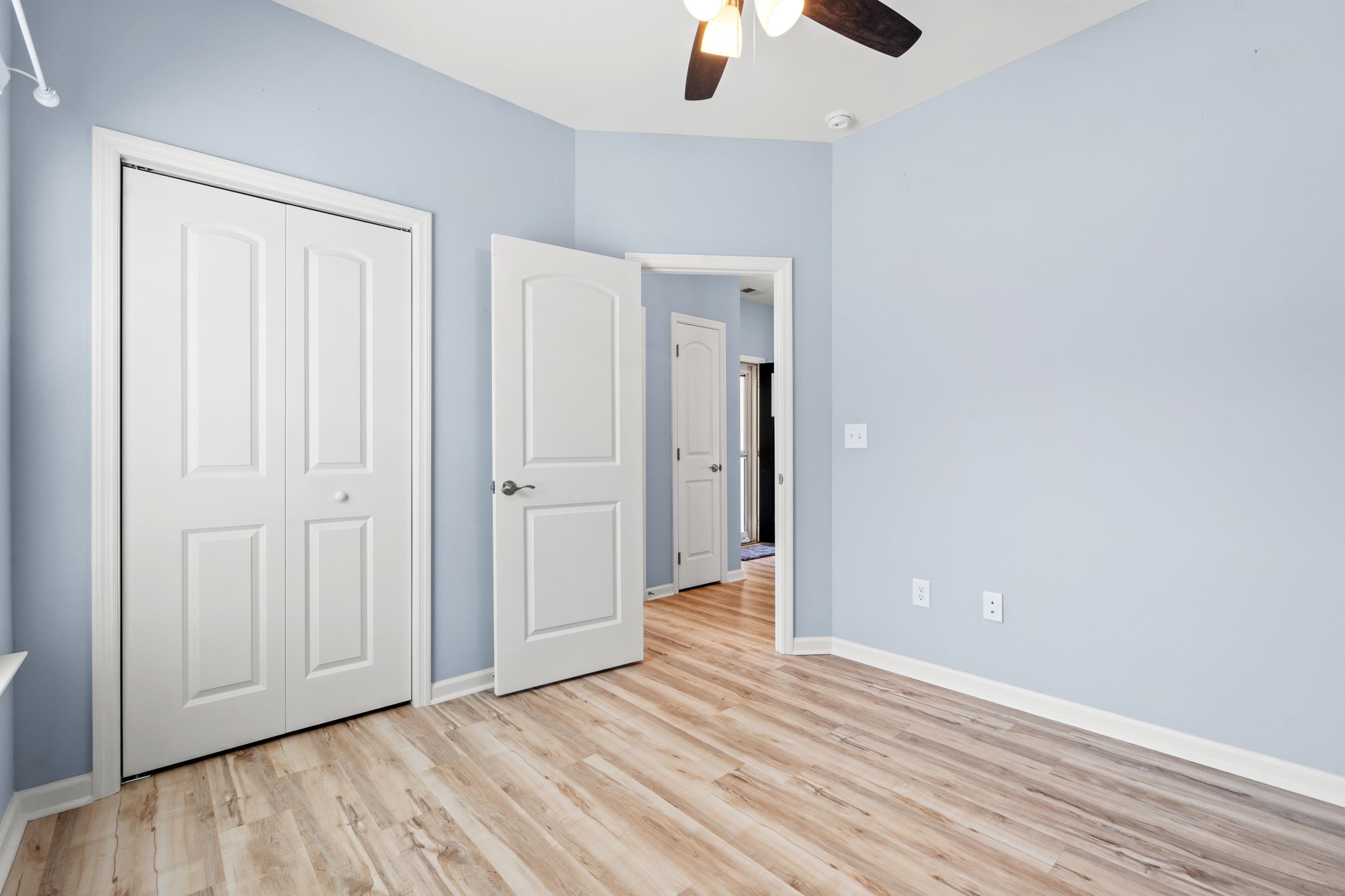 406 Shallow Cove Dr. Property Photo 20